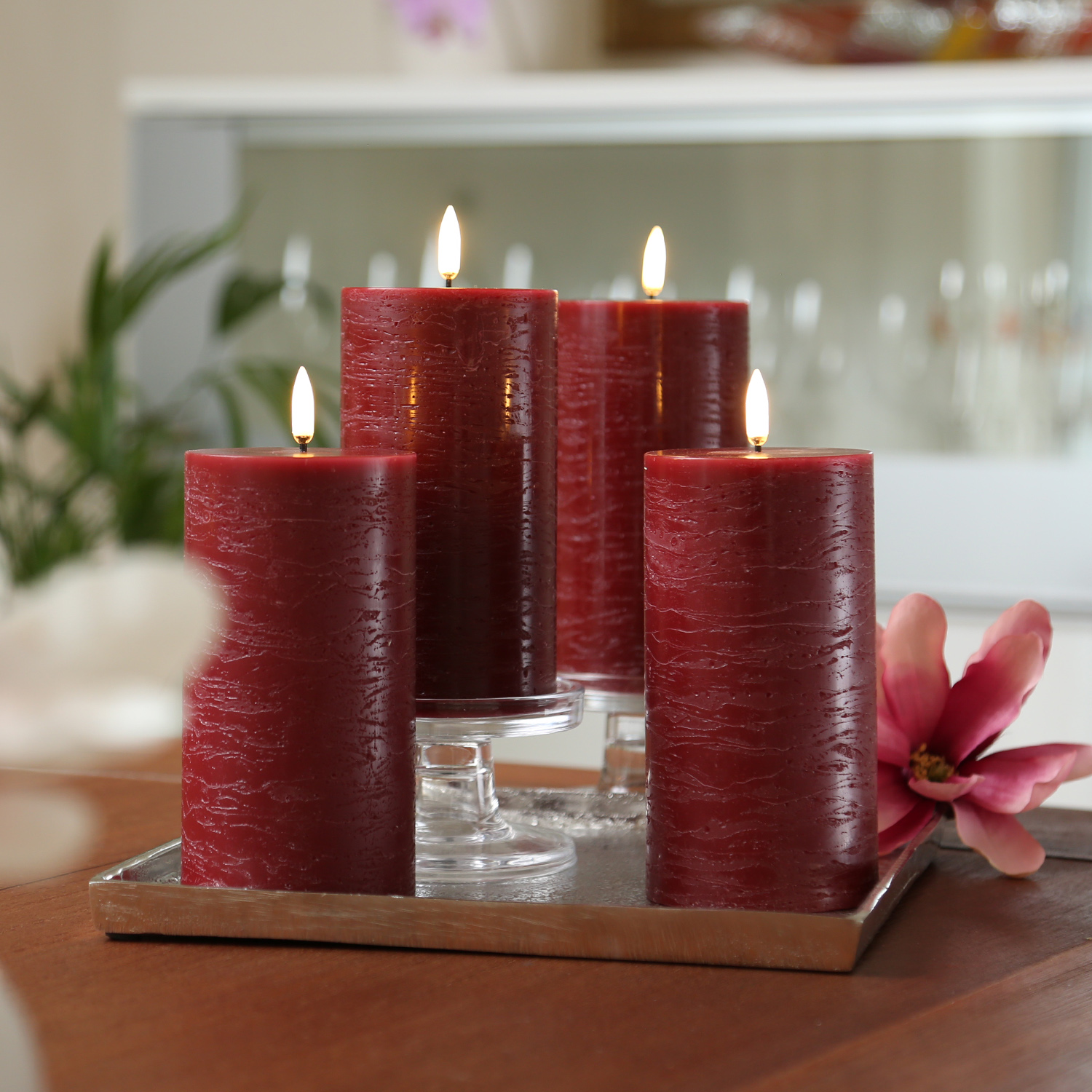 LED Kerzenset PIA - Rustik-Optik - H: 15cm - inkl. Batterien und Fernbedienung - rot - 4er Set LED Kerzenset PIA - Rustik-Optik - H: 15cm - inkl. Batterien und Fernbedienung - rot - 4er Set