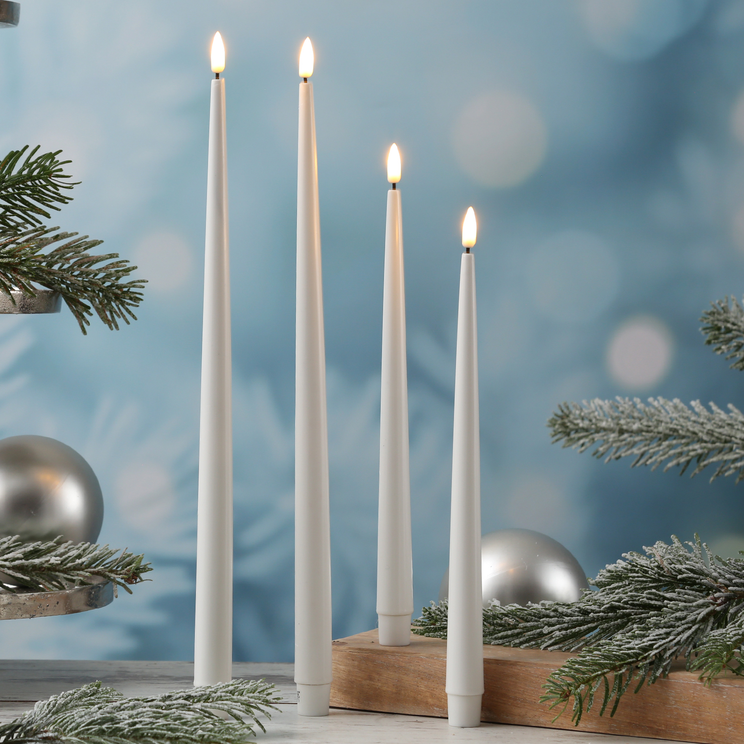 LED Stabkerzen ELLA - Echtwachs - realistische 3D Flamme - H: 38cm - weiß - 2 Stück LED Stabkerzen ELLA - Echtwachs - realistische 3D Flamme - H: 38cm - weiß - 2 Stück