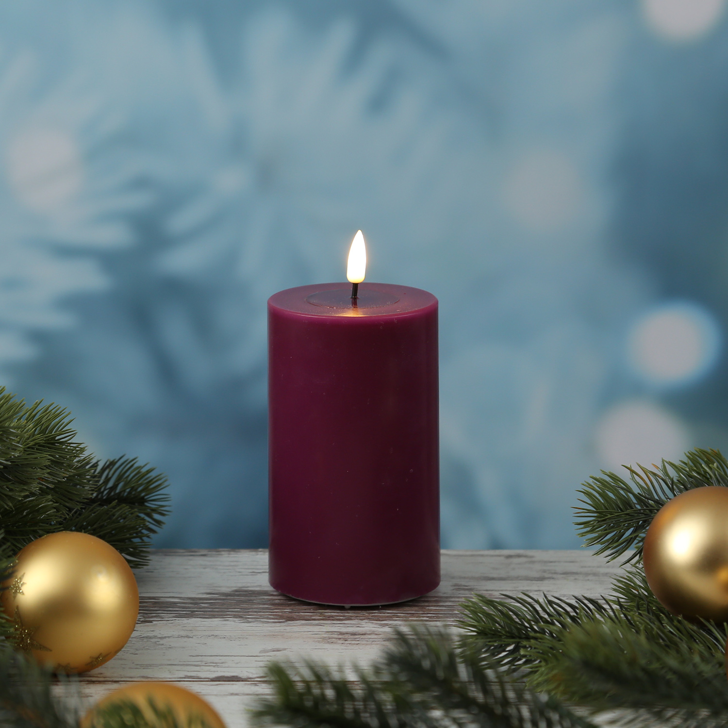 LED Stumpenkerze MIA - Echtwachs - realistische 3D Flamme - H: 12,5cm - D: 7,5cm - beere LED Stumpenkerze MIA - Echtwachs - realistische 3D Flamme - H: 12,5cm - D: 7,5cm - beere