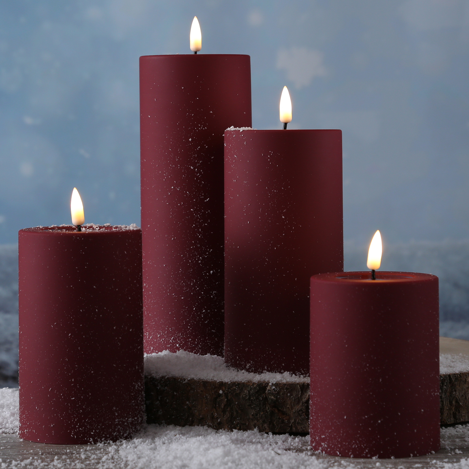 LED Stumpenkerze MIA - Kunststoff - realistische 3D Flamme - H: 10cm - f. Außen - bordeaux/dunkelrot LED Stumpenkerze MIA - Kunststoff - realistische 3D Flamme - H: 10cm - f. Außen - bordeaux/dunkelrot