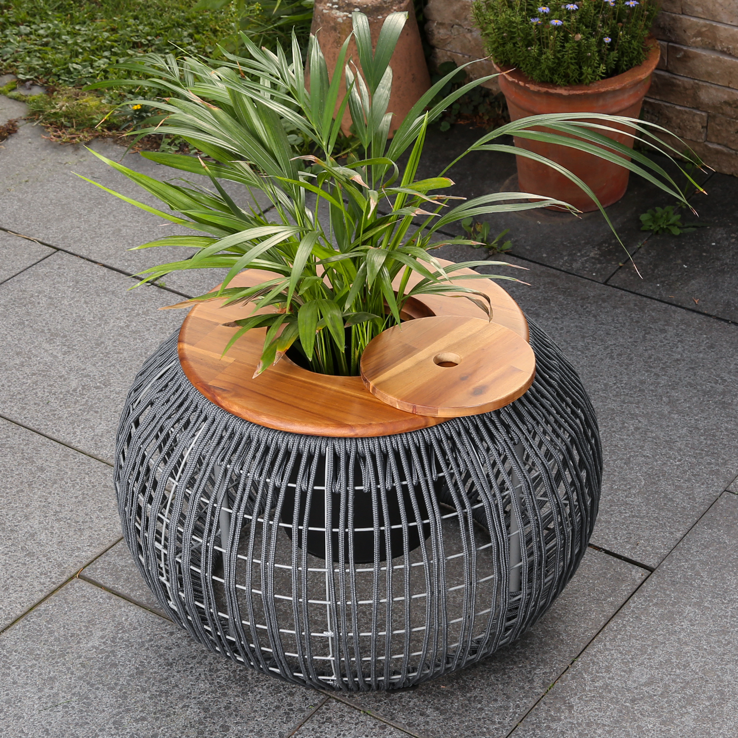 Garten Beistelltisch - integrierter Behälter - Kunststoffseil - H: 37cm - D: 58cm - grau