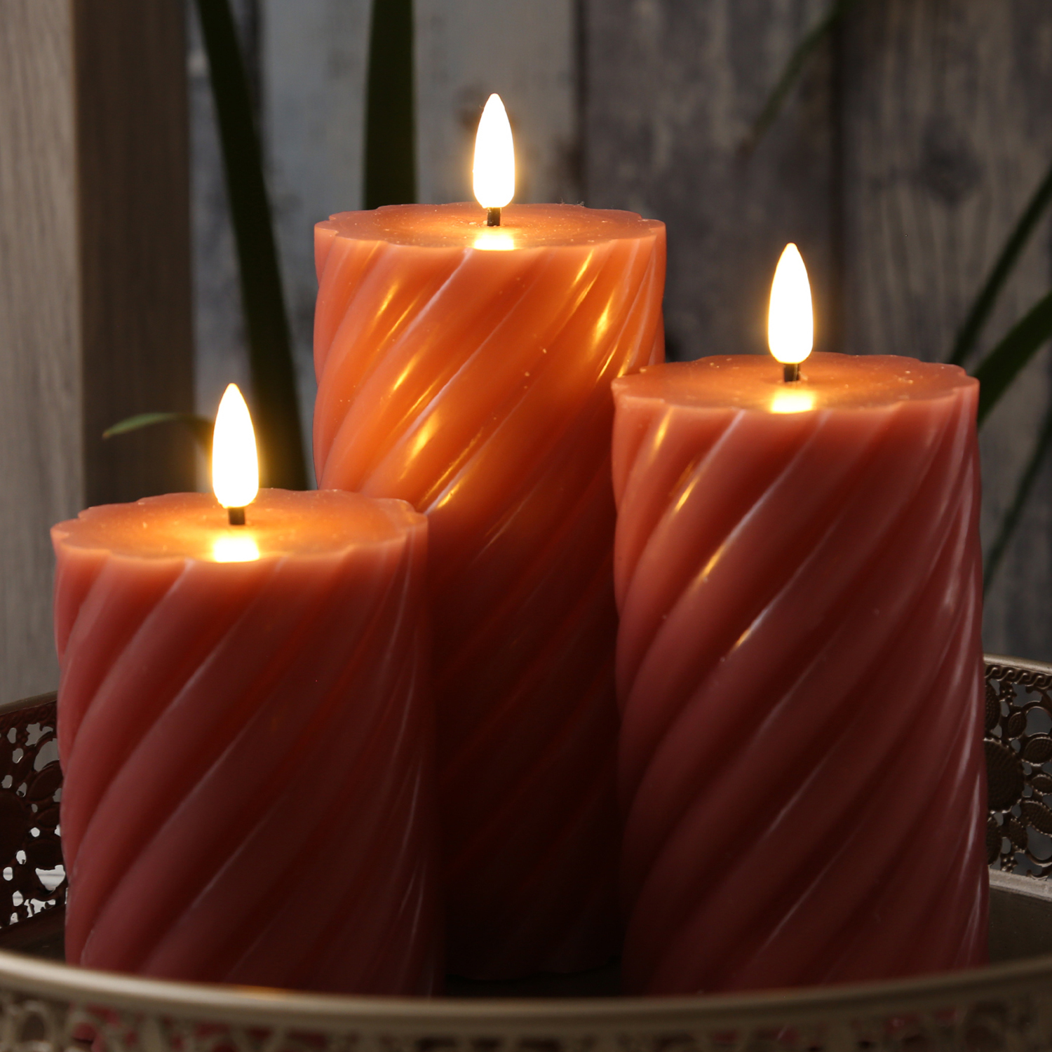 LED Stumpenkerze SWIRL - Echtwachs - warmweiße 3D Flamme - H: 17,5cm - Batterie - Timer - altrosa LED Stumpenkerze SWIRL - Echtwachs - warmweiße 3D Flamme - H: 17,5cm - Batterie - Timer - altrosa