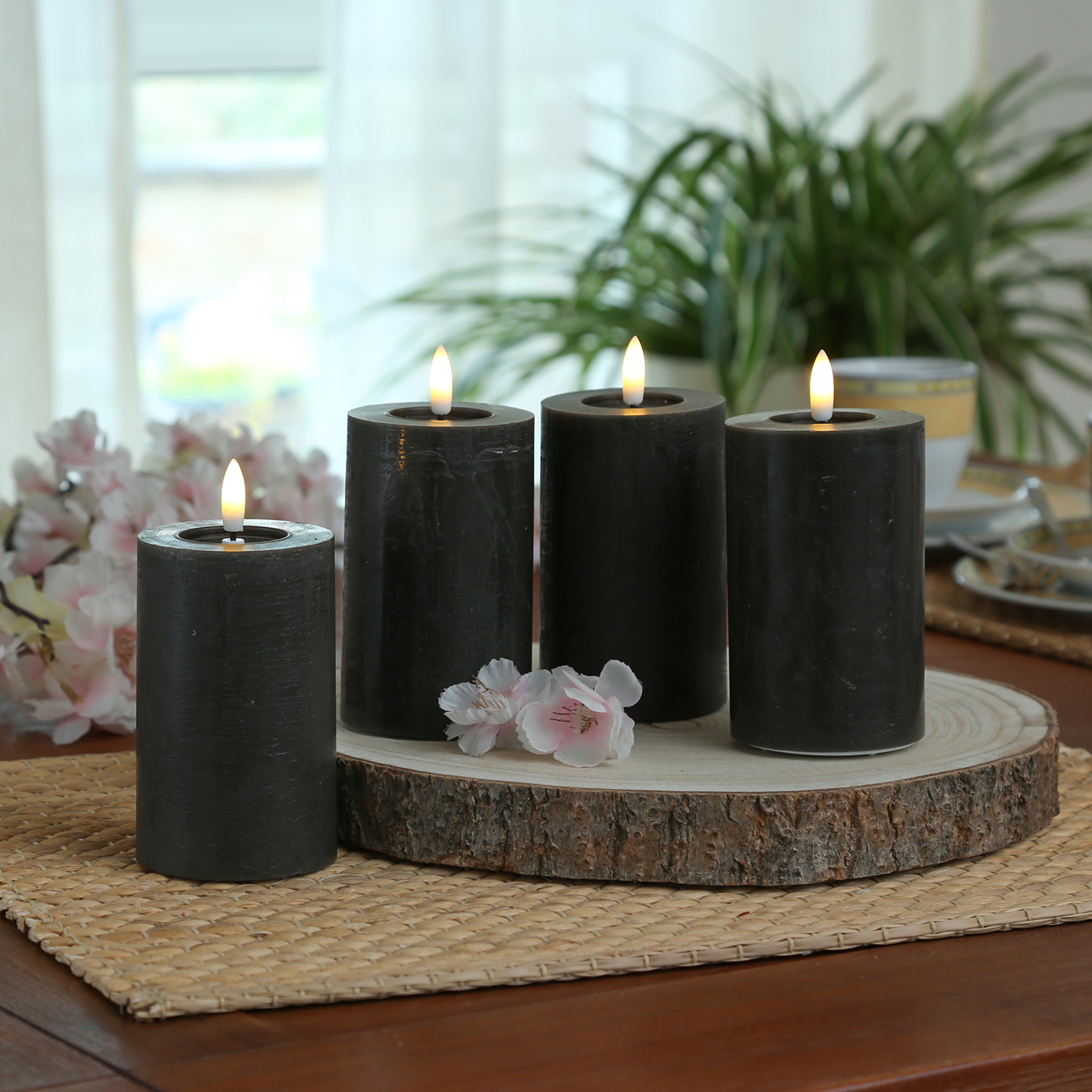 LED Kerzenset LINA - Rustik-Optik - Echtwachs - H: 11cm - D: 7cm - Timer - schwarz - 4er Set