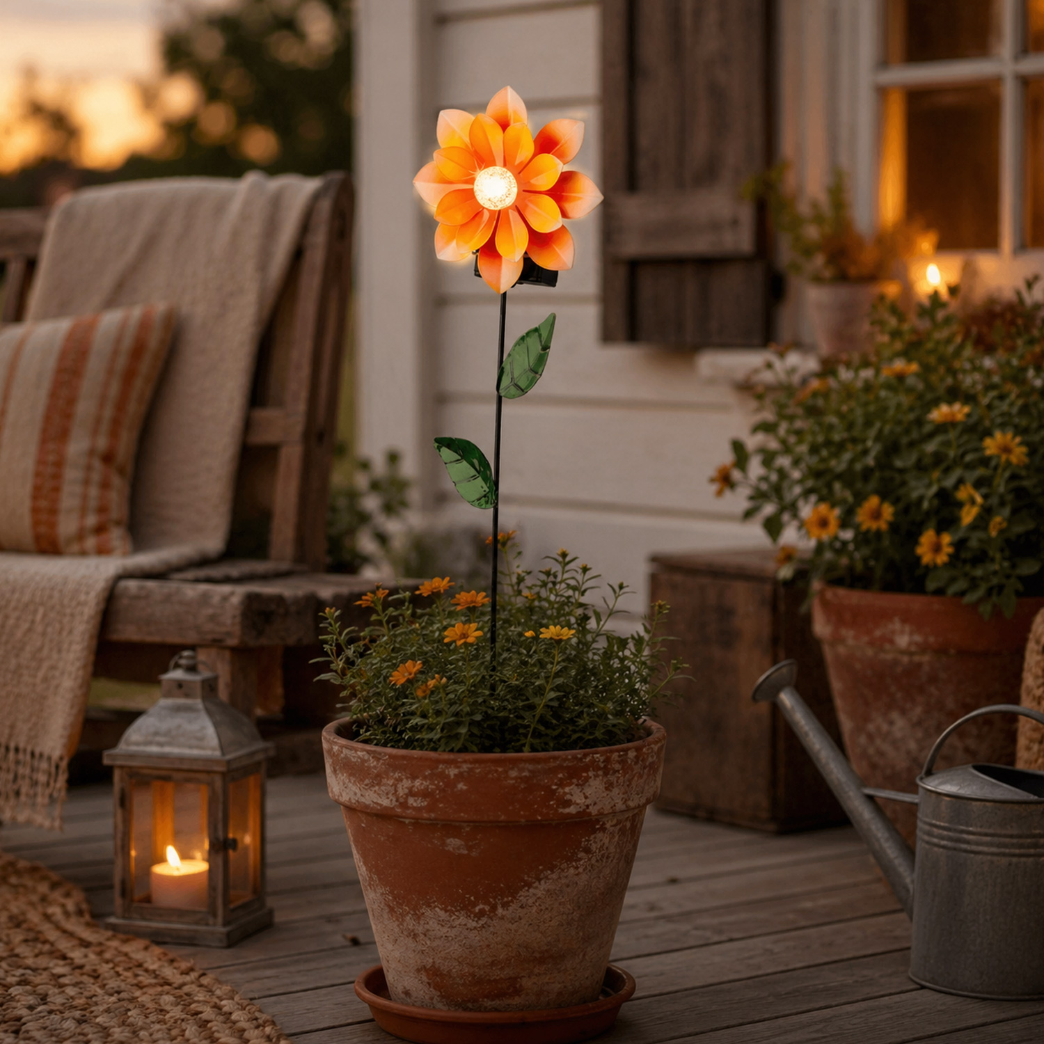 LED Solar Gartenstecker Blume - warmweiße LED - H: 49,5cm - Lichtsensor - orange