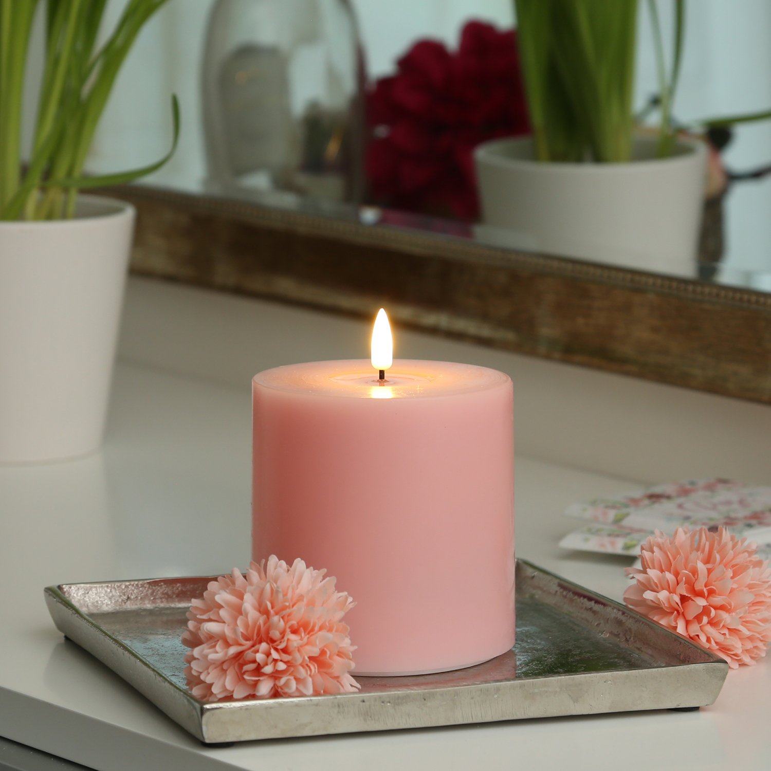 LED Stumpenkerze MIA - Echtwachs - realistische 3D Flamme - H: 10cm D: 10cm - Batteriebetrieb - rosa LED Stumpenkerze MIA - Echtwachs - realistische 3D Flamme - H: 10cm D: 10cm - Batteriebetrieb - rosa