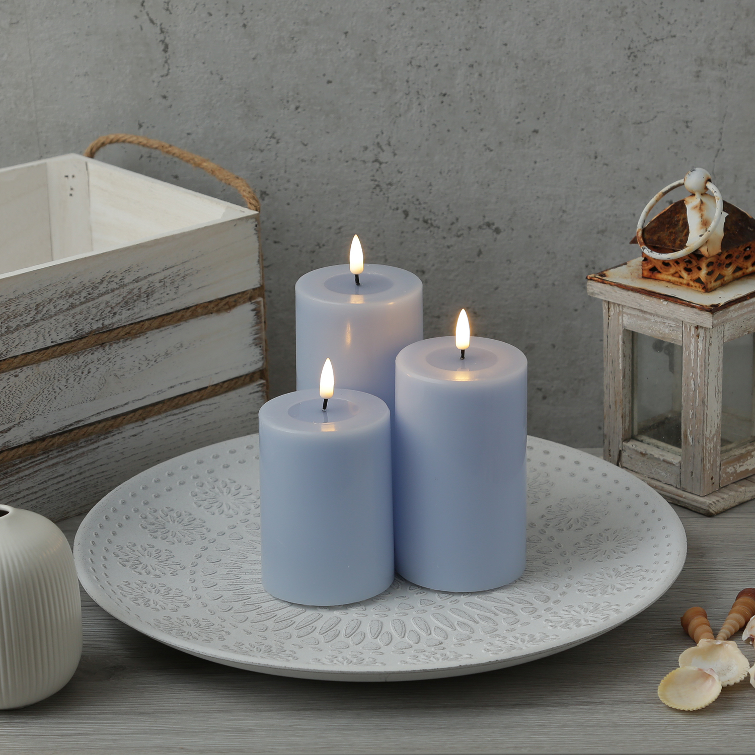 Dekoteller - Dekoschale mit Blumenmuster - MDF Holz - D: 34,5cm - weiß Dekoteller - Dekoschale mit Blumenmuster - MDF Holz - D: 34,5cm - weiß