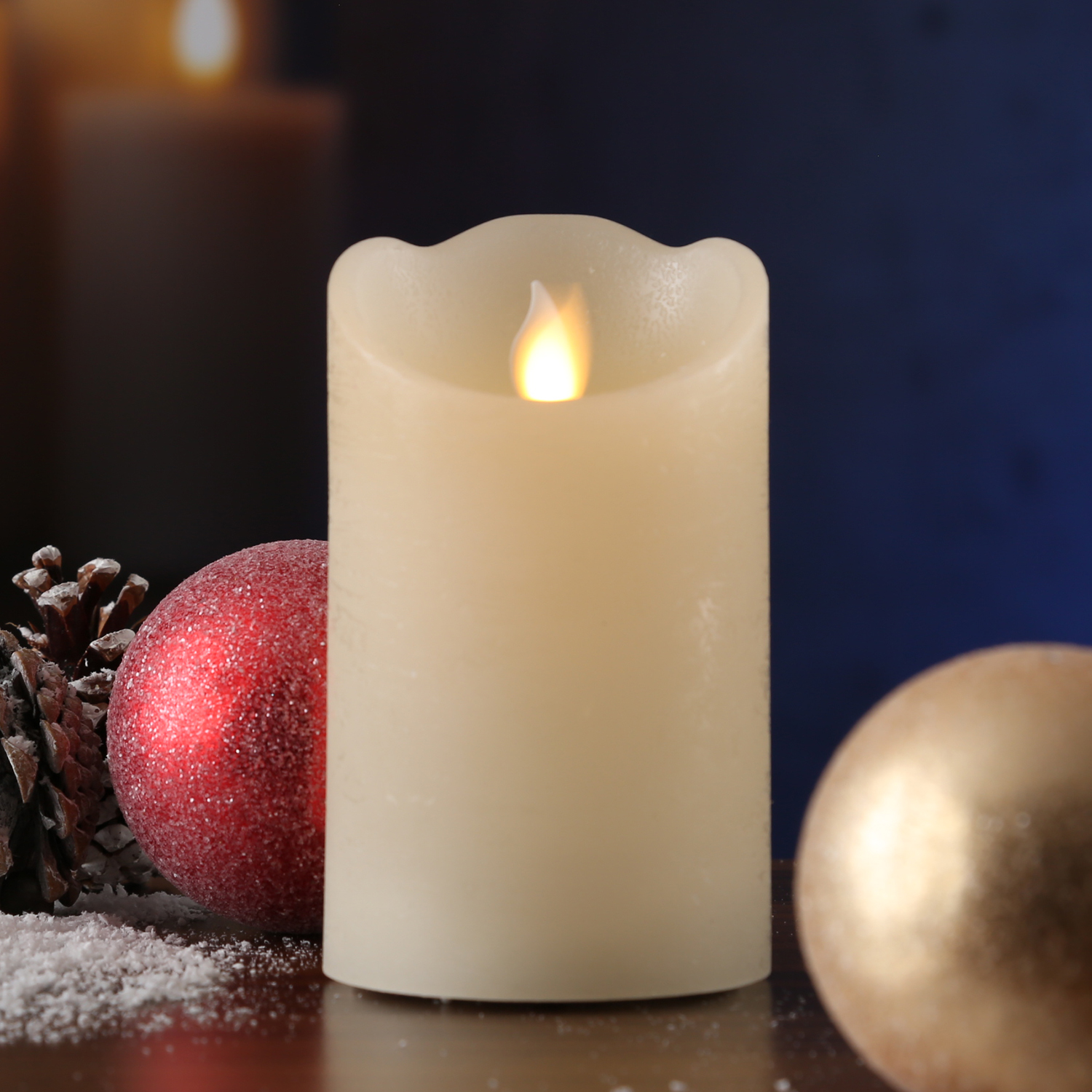 LED Kerze M-TWINKLE - Echtwachs - mechanisch bewegte Flamme - H: 12,5cm - D: 7,5cm - Timer - creme LED Kerze M-TWINKLE - Echtwachs - mechanisch bewegte Flamme - H: 12,5cm - D: 7,5cm - Timer - creme