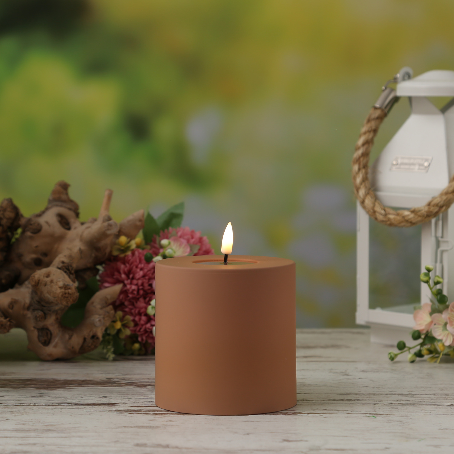 LED Stumpenkerze MIA - Kunststoff - 3D Flamme - H: 10cm - D: 10cm - für Außen - karamell LED Stumpenkerze MIA - Kunststoff - 3D Flamme - H: 10cm - D: 10cm - für Außen - karamell