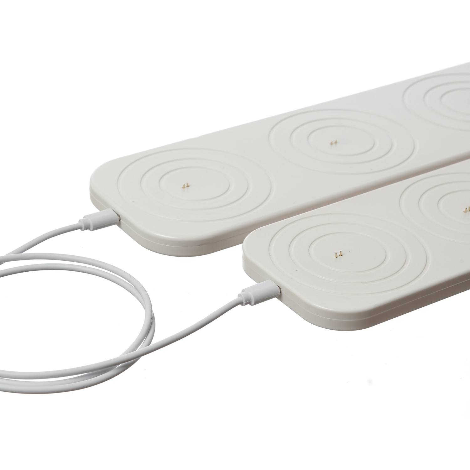 LED Kerzenset - 4 wiederaufladbare LED Kerzen mit Ladestation/Fernb. - Timer - für Innen/Außen