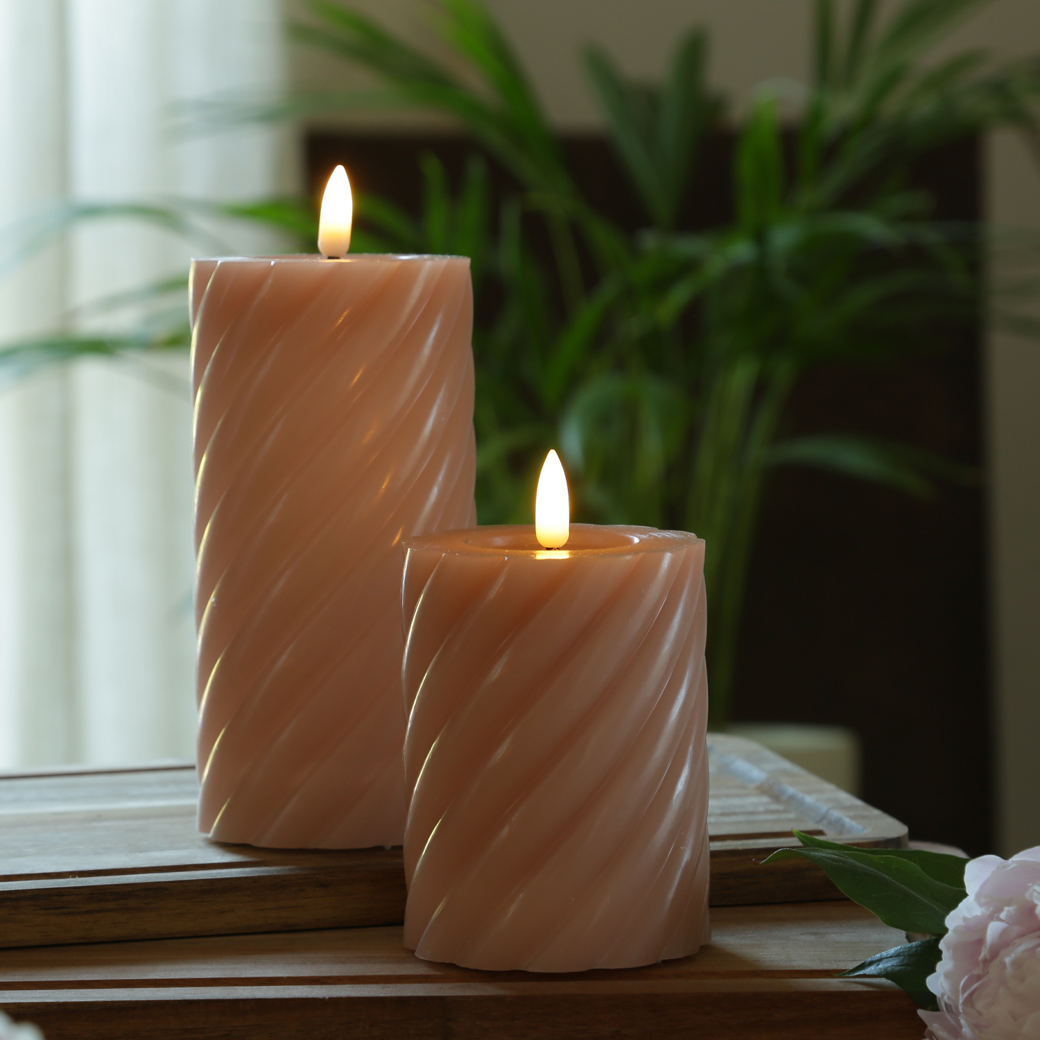 LED Stumpenkerze TWIST - Echtwachs - warmweiße 3D Flamme - H: 17,5cm - Batterie - Timer - altrosa LED Stumpenkerze TWIST - Echtwachs - warmweiße 3D Flamme - H: 17,5cm - Batterie - Timer - altrosa