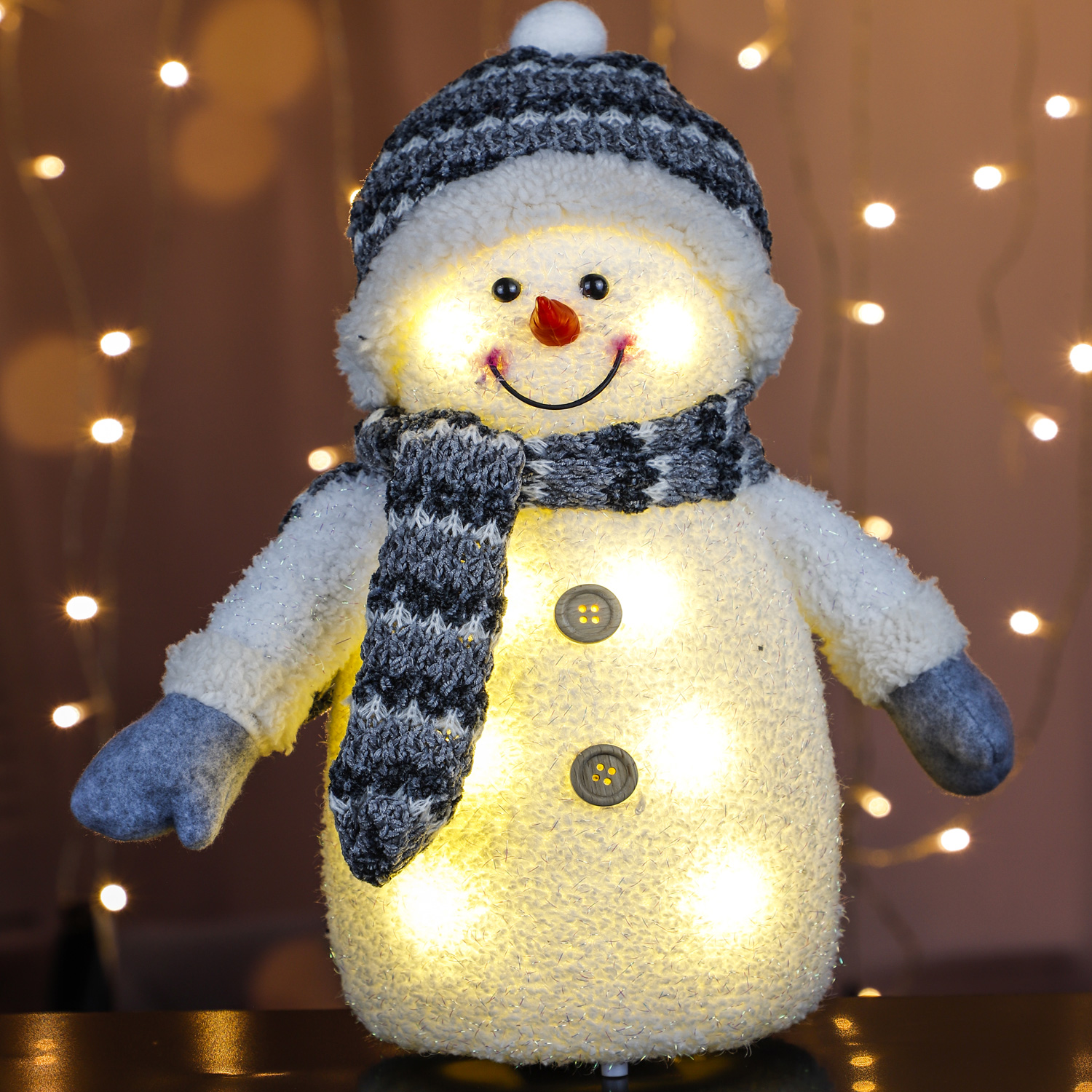 LED Schneemann mit Mütze - Weihnachtsdeko - H: 33cm - Batteriebetrieb - für innen - grau/weiß LED Schneemann mit Mütze - Weihnachtsdeko - H: 33cm - Batteriebetrieb - für innen - grau/weiß