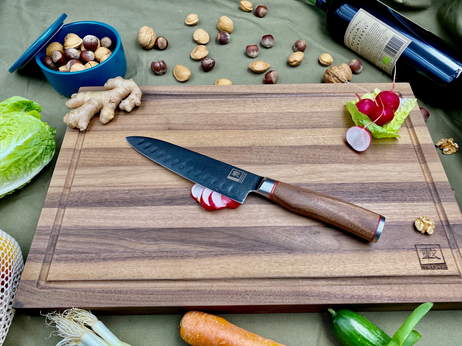 ZAYIKO Damastmesser KURUMI Santokumesser - 17,5cm Klinge - Nussbaumgriff - VG-10 Stahlkern