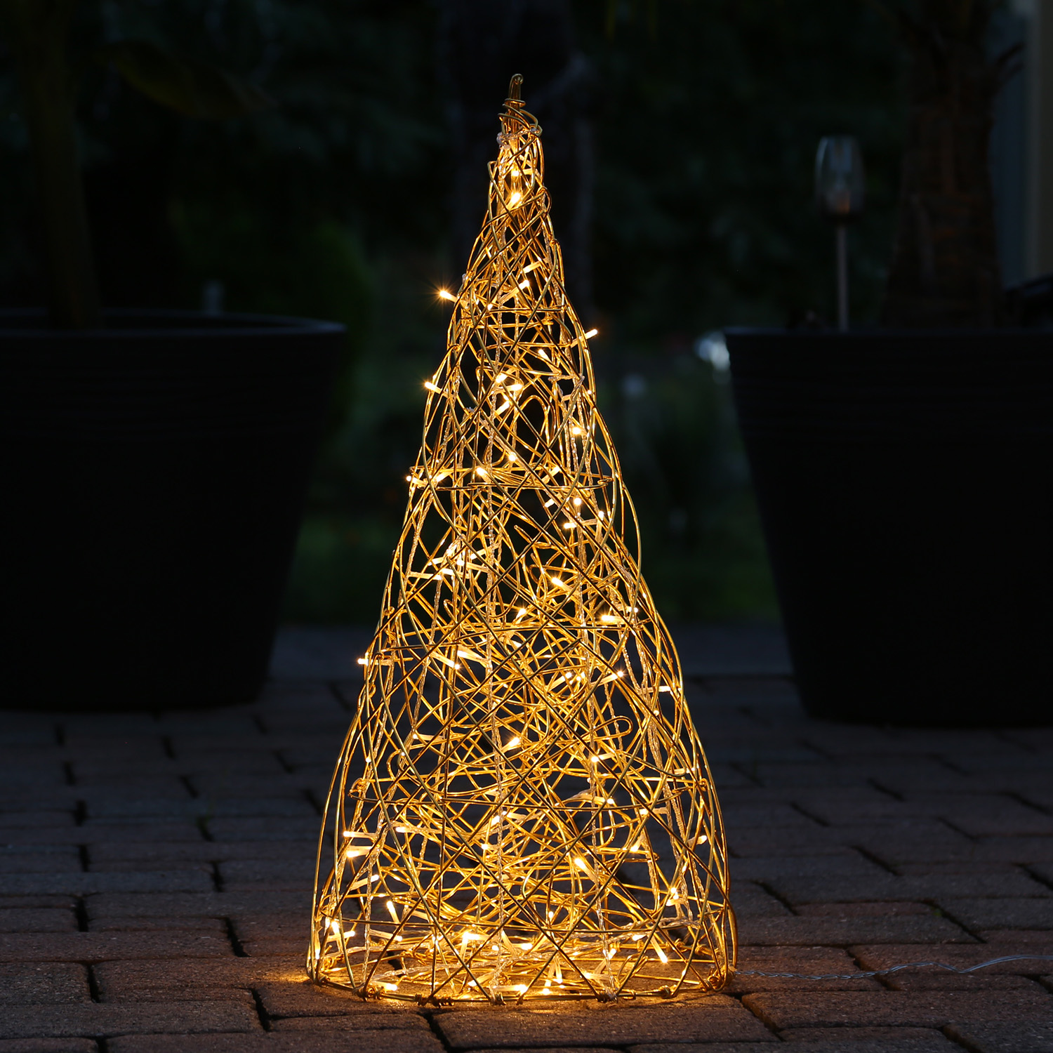 LED 3D Kegel - Gartenleuchte - Drahtleuchte - 100 warmweiße LED - für Außen - goldener Draht LED 3D Kegel - Gartenleuchte - Drahtleuchte - 100 warmweiße LED - für Außen - goldener Draht