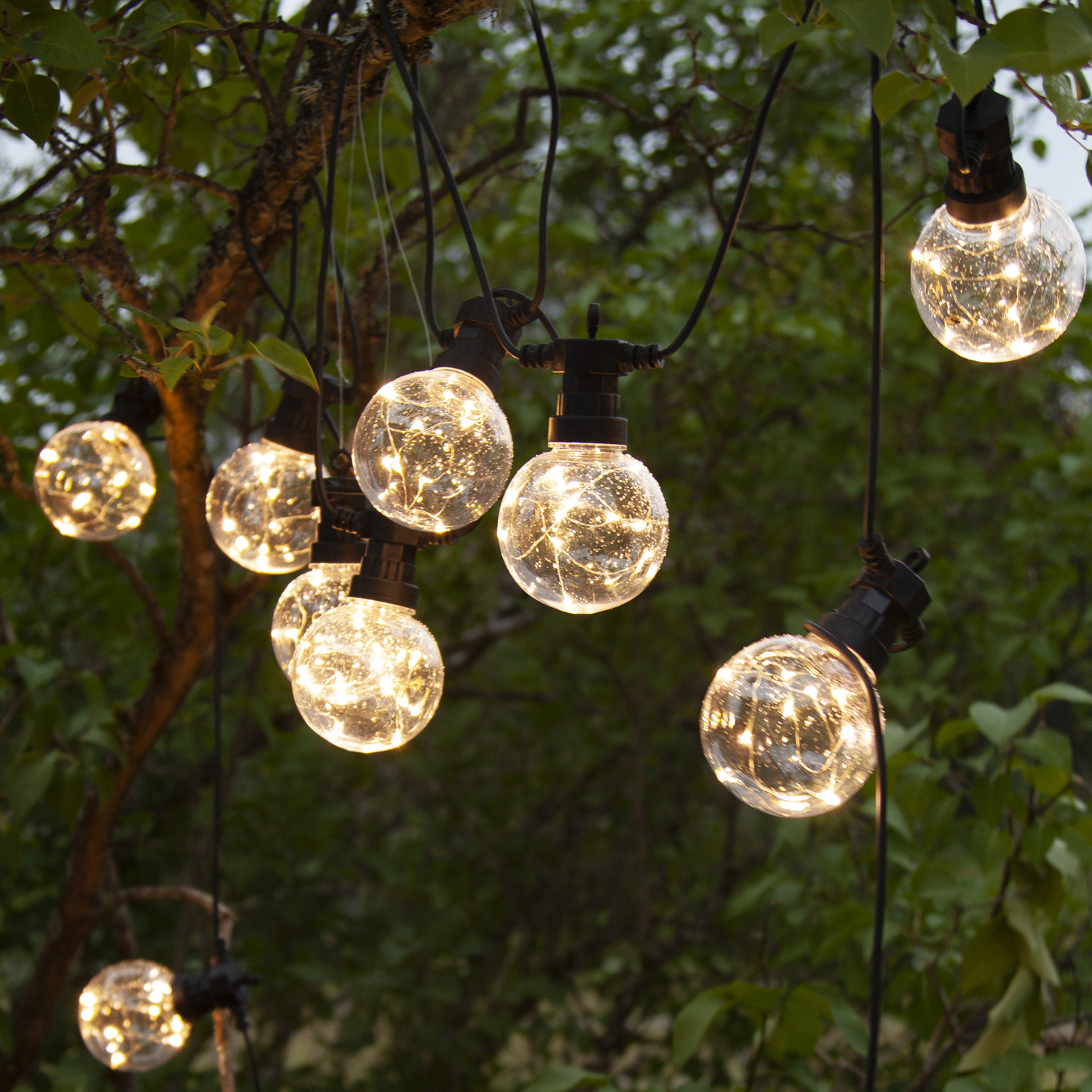 LED Party Lichterkette CIRCUS - 10 Kugeln mit je 10 Micro LED - 4,5m - inkl. Trafo - für Außen LED Party Lichterkette CIRCUS - 10 Kugeln mit je 10 Micro LED - 4,5m - inkl. Trafo - für Außen