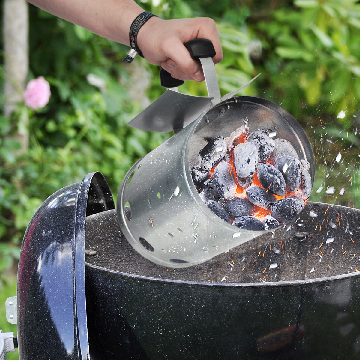 Anzündkamin Metall für Kohle und Briketts - Kohlestarter - D: 16cm, H: 27cm - Kunststoffgriff