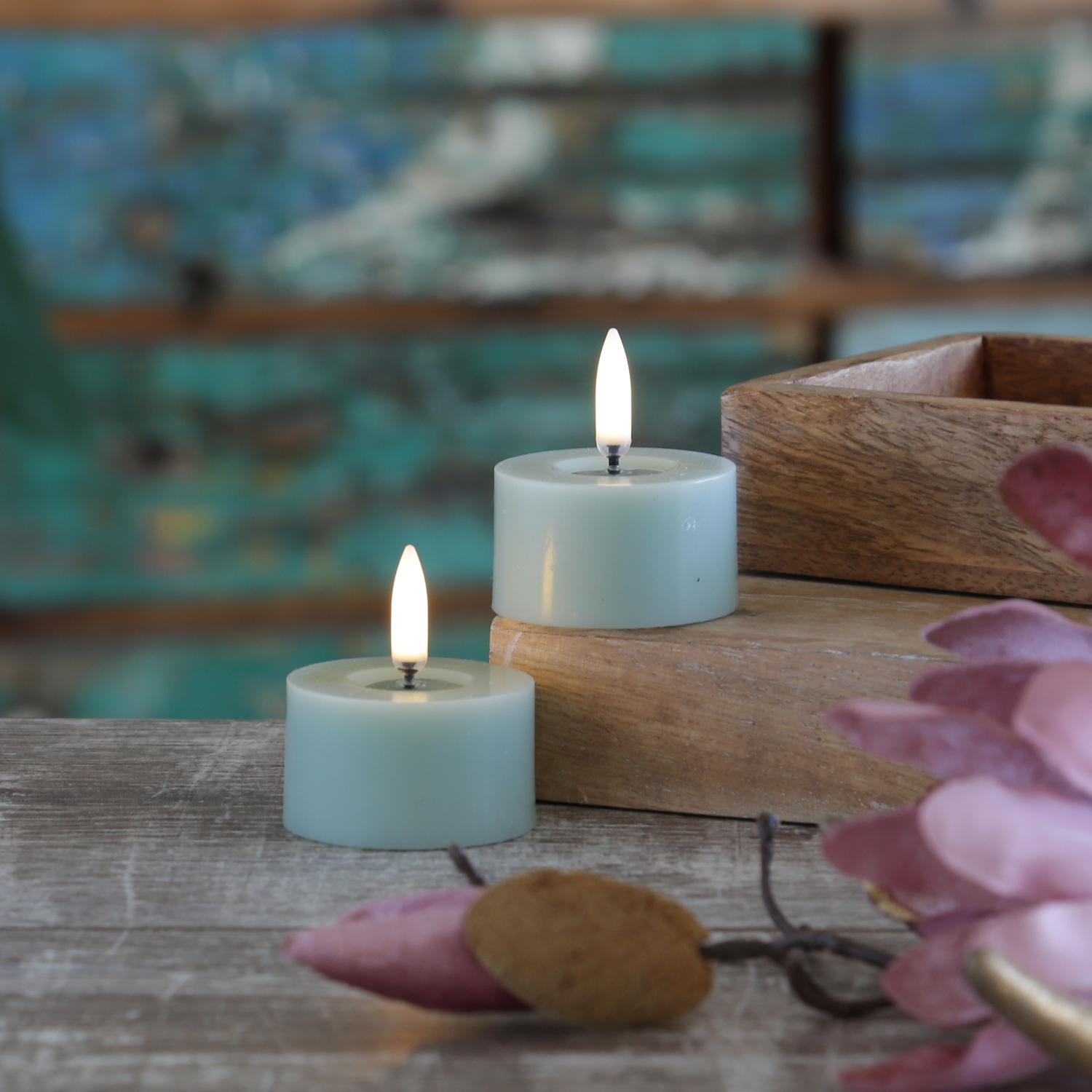 LED Mini Kerzen/Teelichter THEA - Echtwachs - D: 5cm - H: 2,8cm - Timer - salbeigrün - 2er Set LED Mini Kerzen/Teelichter THEA - Echtwachs - D: 5cm - H: 2,8cm - Timer - salbeigrün - 2er Set