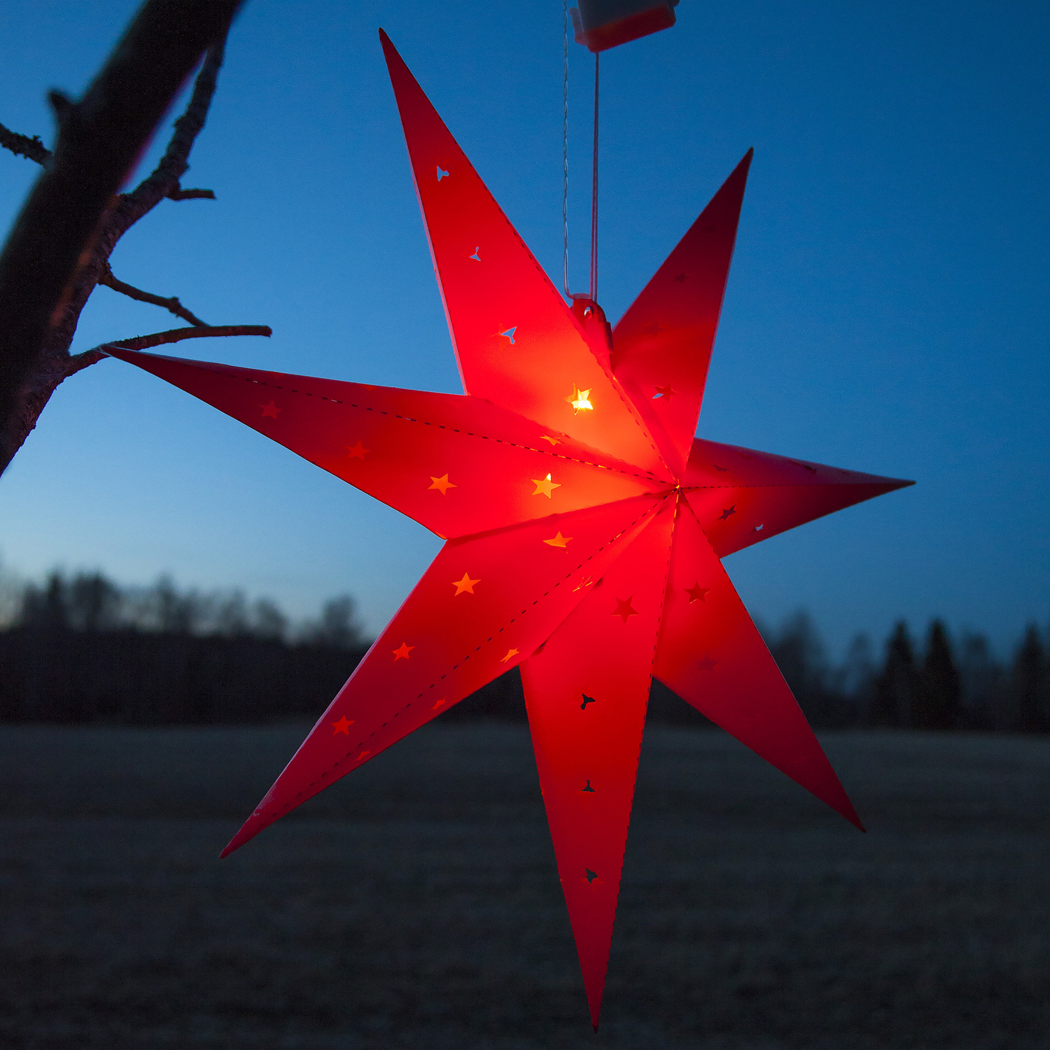 LED-Outdoor-Stern "Alice" - hängend - 7-zackig - 12 warmweiße LEDs - Ø 60cm - Batterie - Timer - rot LED-Outdoor-Stern "Alice" - hängend - 7-zackig - 12 warmweiße LEDs - Ø 60cm - Batterie - Timer - rot