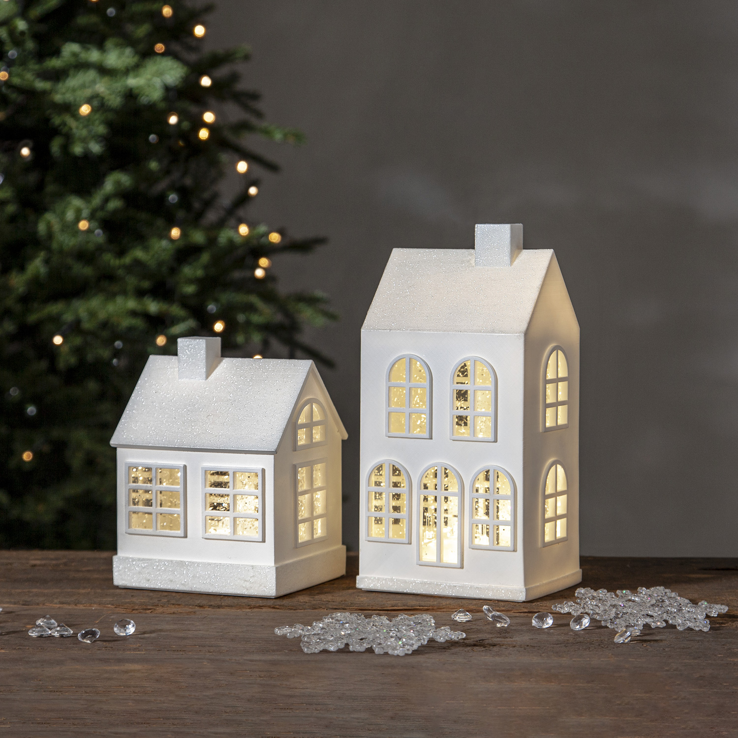 LED Haus - Wasserlaterne - 3 warmweiße LED - glitzernd - H: 15,5cm - Timer - Batteriebetrieb - weiß
