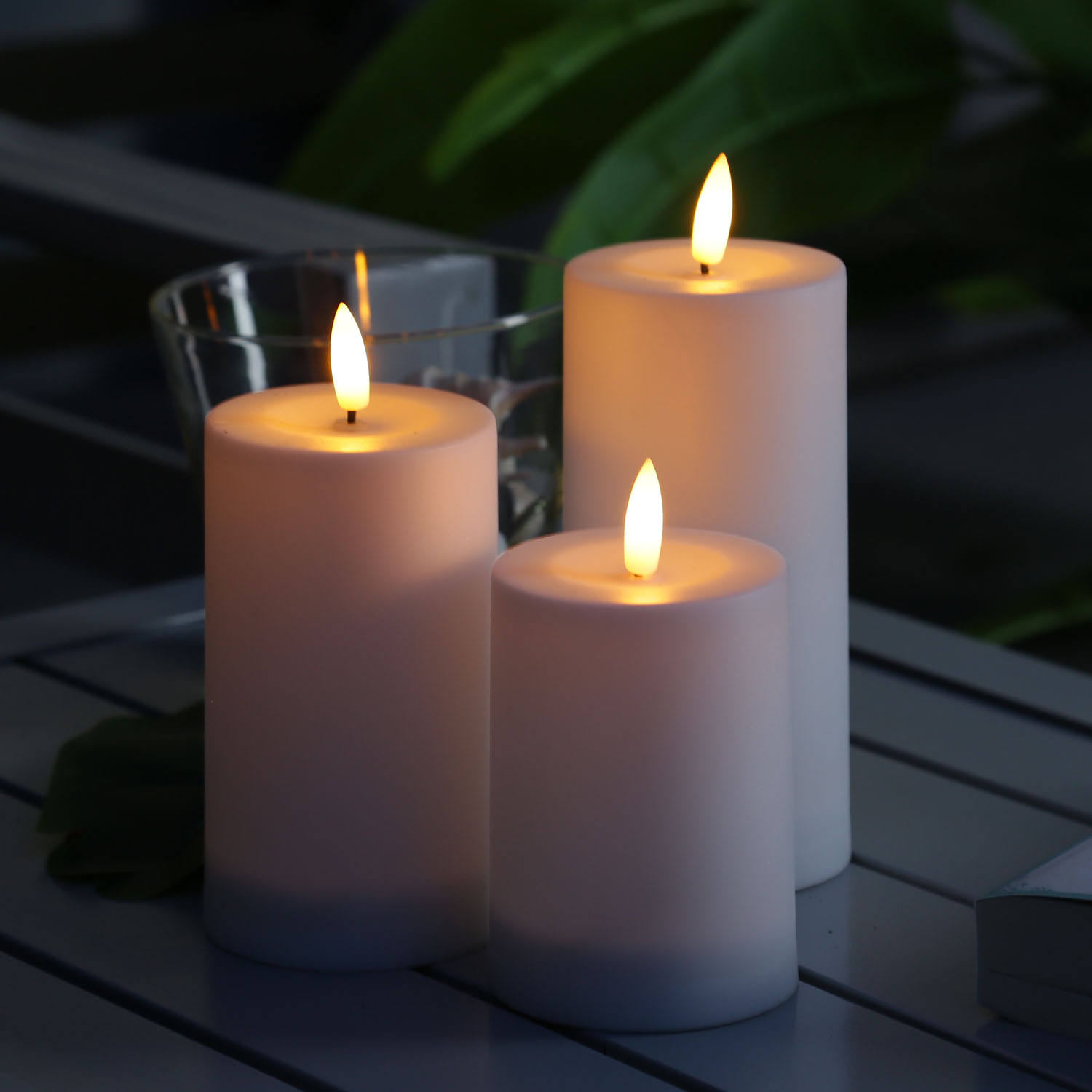 LED Solar Kerze - Outdoorkerze - H: 17,5cm, D: 7cm - Dämmerungssensor - für Außen - weiß