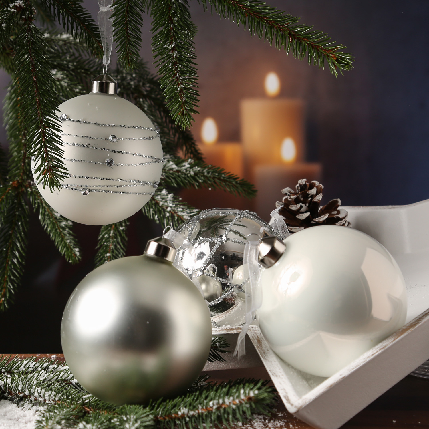 Christbaumkugel - Weihnachtskugel - Glas - D: 10cm - glänzend matt verziert - silber weiß - 4er Set