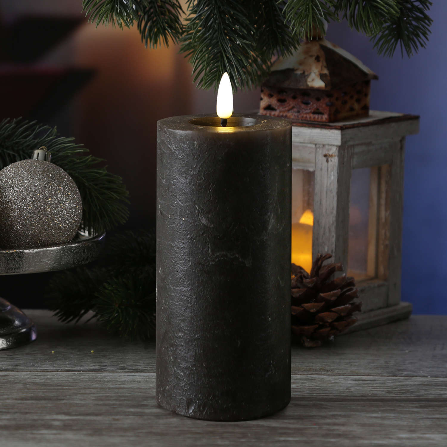 LED Kerze LINA - Rustik-Optik - Echtwachs - 3D Flamme - H: 19cm - D: 7cm - Batterie - Timer - braun LED Kerze LINA - Rustik-Optik - Echtwachs - 3D Flamme - H: 19cm - D: 7cm - Batterie - Timer - braun