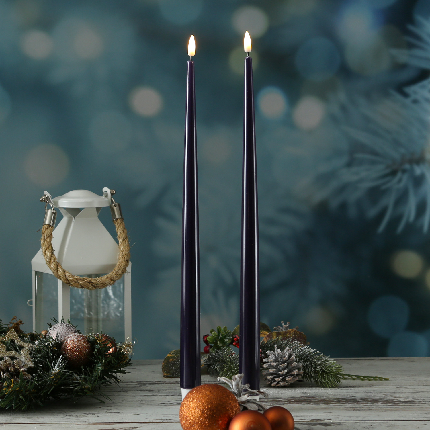 LED Stabkerzen ELLA - Echtwachs - realistische 3D Flamme - H: 38cm - dunkellilla - 2 Stück LED Stabkerzen ELLA - Echtwachs - realistische 3D Flamme - H: 38cm - dunkellilla - 2 Stück