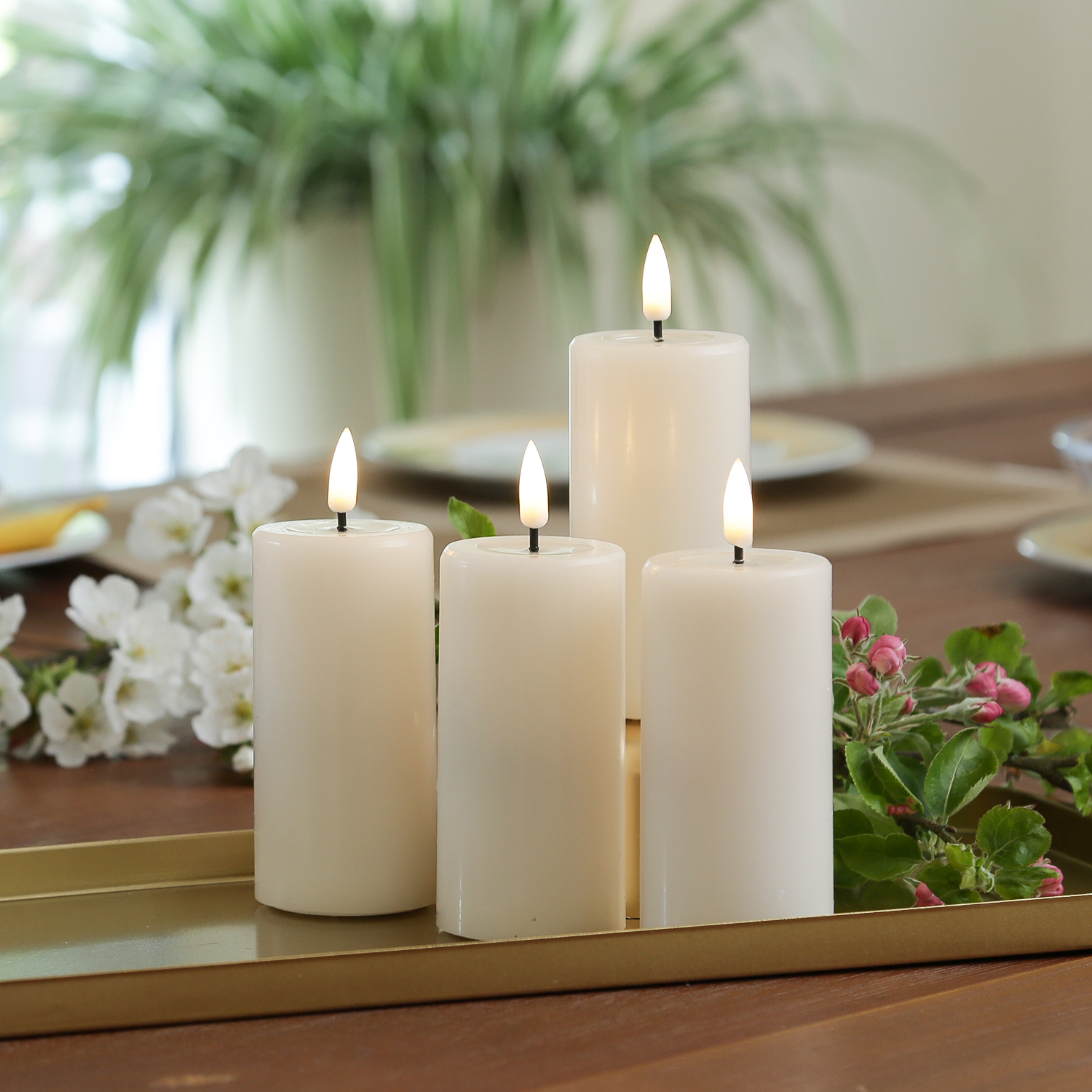 LED Kerzenset MIA - Echtwachs - H: 10cm/D: 5cm - mit Batterien/Fernbedienung - creme - 4er Set LED Kerzenset MIA - Echtwachs - H: 10cm/D: 5cm - mit Batterien/Fernbedienung - creme - 4er Set