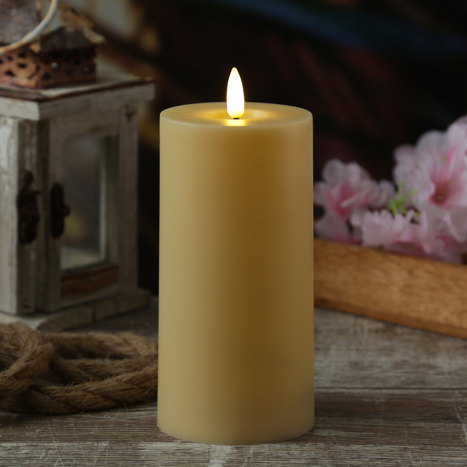 LED Stumpenkerze - Kunststoff - 3D Flamme - H: 15cm - D: 7,5cm - Timer - für Innen/Außen - creme LED Stumpenkerze - Kunststoff - 3D Flamme - H: 15cm - D: 7,5cm - Timer - für Innen/Außen - creme