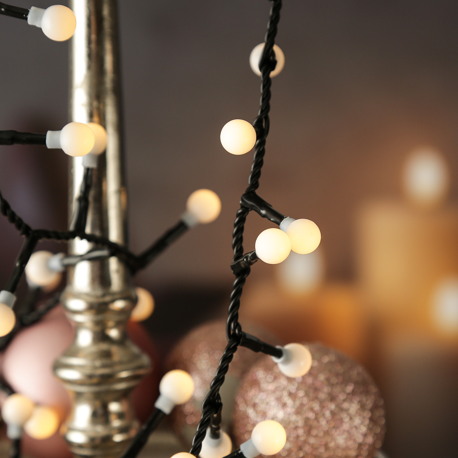 LED Lichterkette BERRY TWINKLE - 500 warmweiße opale Kugeln - 8 Funktionen - L: 11m - für Außen LED Lichterkette BERRY TWINKLE - 500 warmweiße opale Kugeln - 8 Funktionen - L: 11m - für Außen