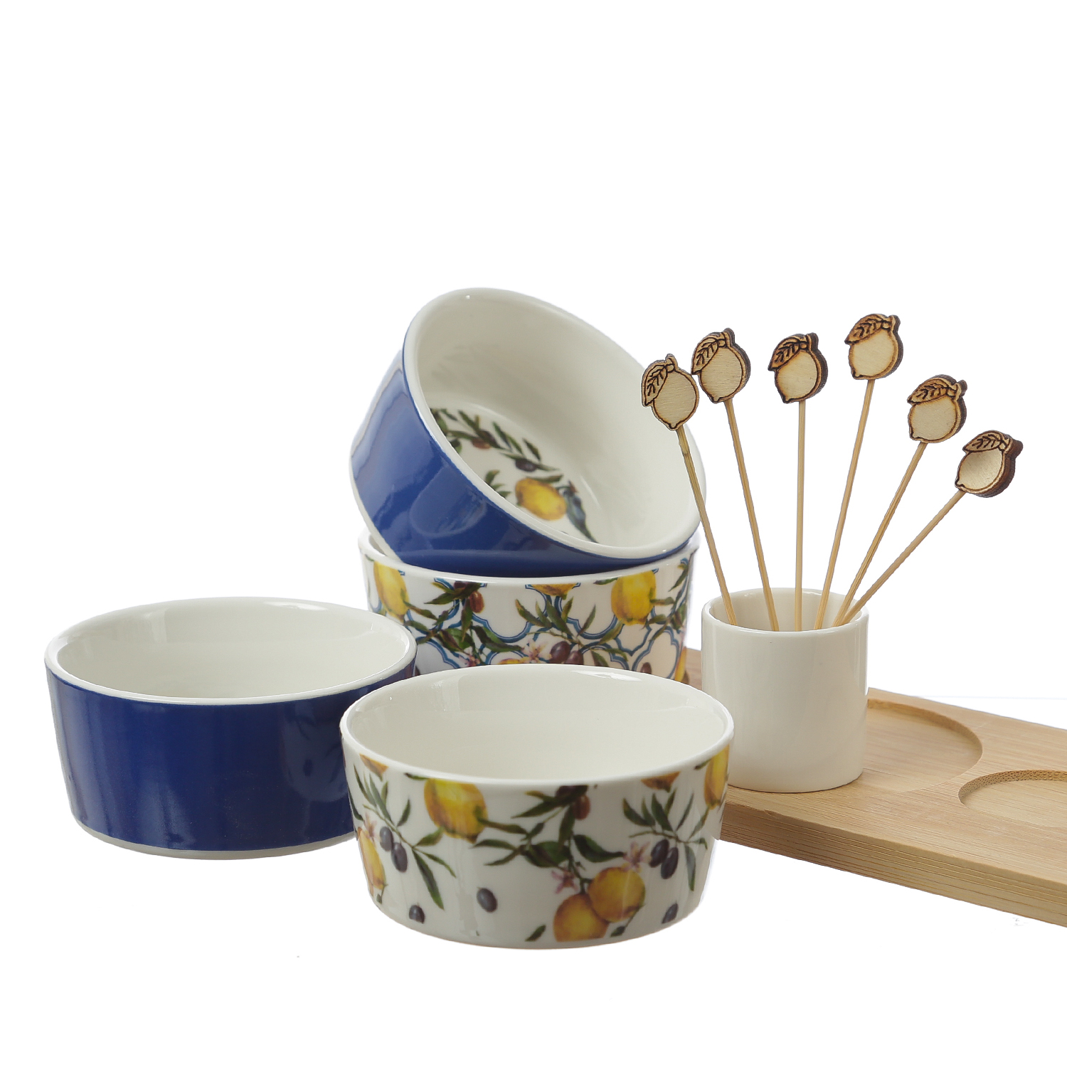 Tapas Set - Servierset - Holzbrett mit 4 Schalen und Fingefood Spießen - L: 40cm - Porzellan Tapas Set - Servierset - Holzbrett mit 4 Schalen und Fingefood Spießen - L: 40cm - Porzellan