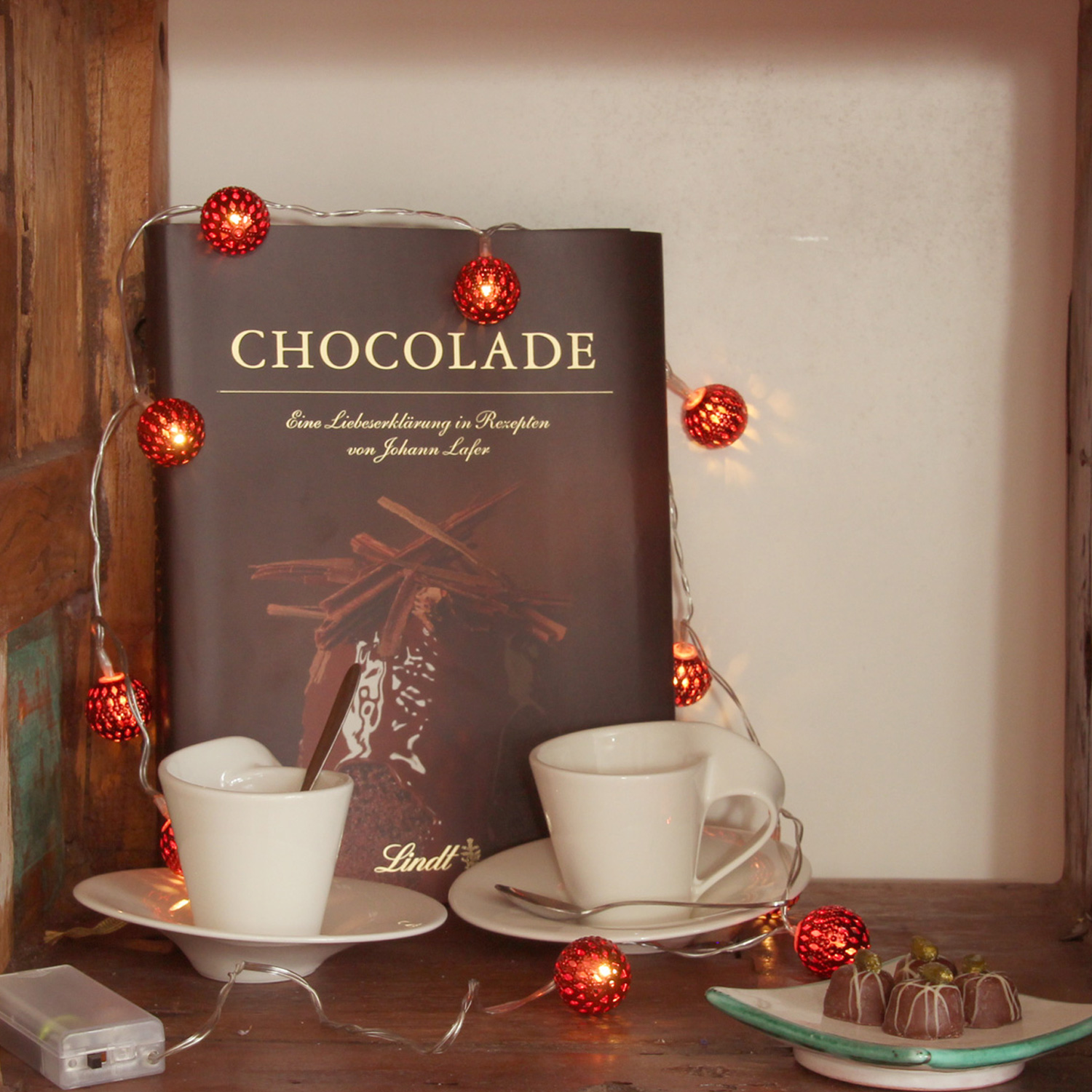 LED Dekolichterkette Metallkugeln - 10 warmweiße LED - D: 2,5cm - L: 0,9m - Batterie - weiß LED Dekolichterkette Metallkugeln - 10 warmweiße LED - D: 2,5cm - L: 0,9m - Batterie - weiß