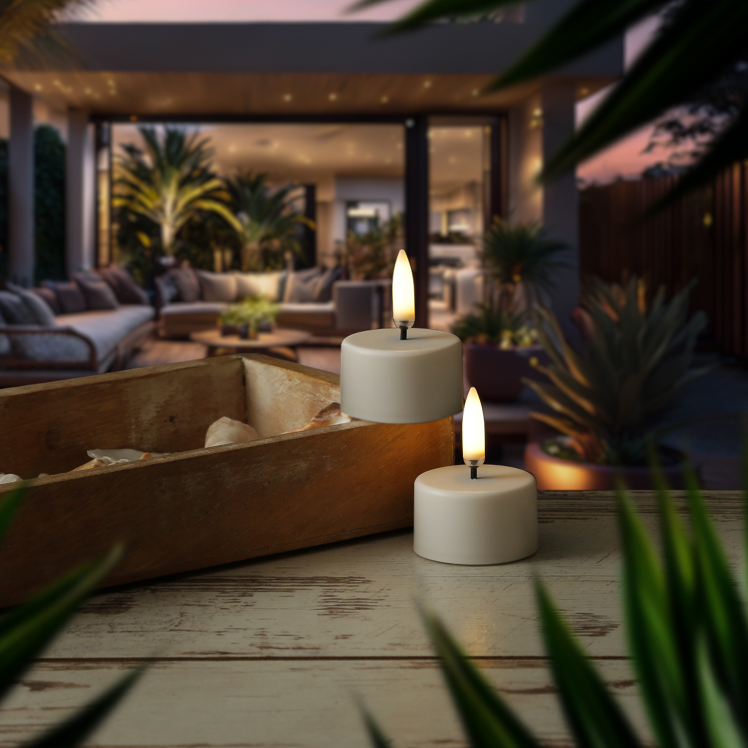 LED Mini Teelichter - 2 wiederaufladbare LED Teelichter mit Ladestation - Timer - für Außen LED Mini Teelichter - 2 wiederaufladbare LED Teelichter mit Ladestation - Timer - für Außen