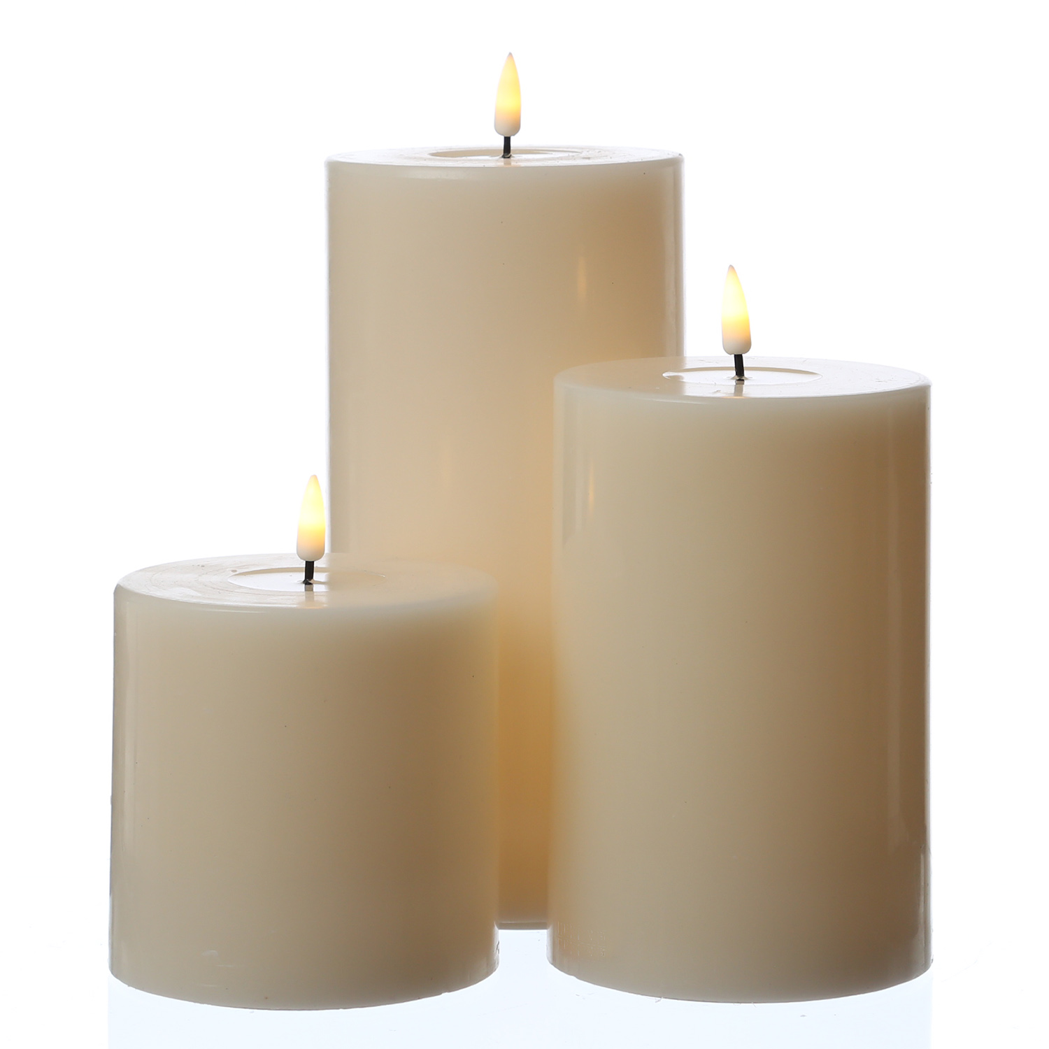 LED Stumpenkerze MIA - Echtwachs - realistische 3D Flamme - H: 15cm D:10cm - Batteriebetrieb - creme LED Stumpenkerze MIA - Echtwachs - realistische 3D Flamme - H: 15cm D:10cm - Batteriebetrieb - creme