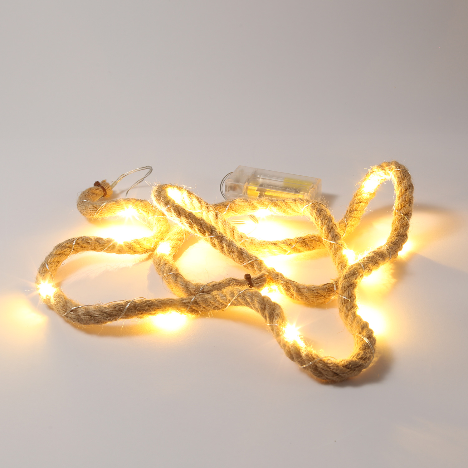 LED Lichterkette im Seil - 15 warmweiße LED auf Kupferkette - L: 1,5m - Batteriebetrieb LED Lichterkette im Seil - 15 warmweiße LED auf Kupferkette - L: 1,5m - Batteriebetrieb