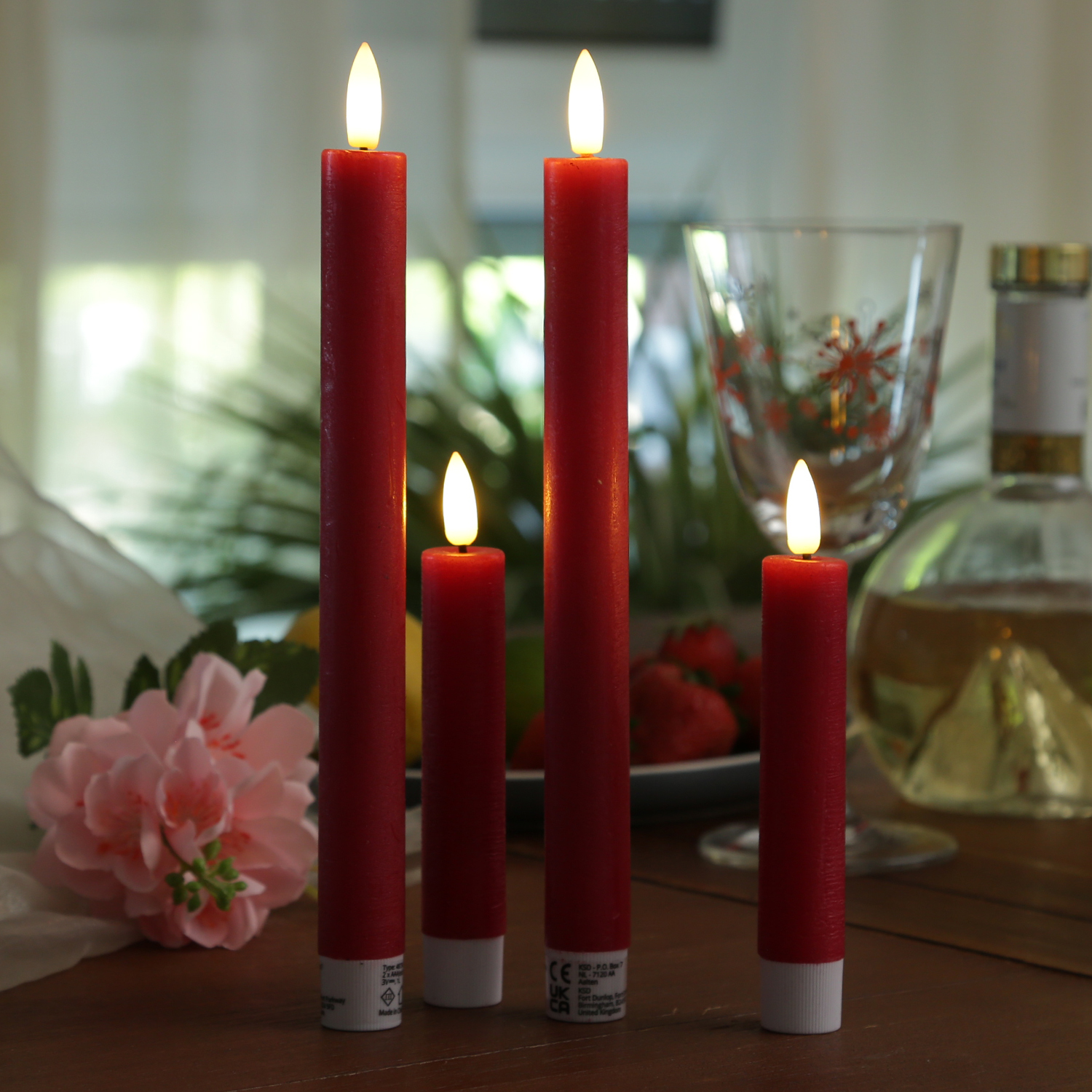 LED Stabkerzen LINA - Rustik-Optik - Echtwachs - 3D Flamme - H: 24cm - Timer - rot - 2er Set LED Stabkerzen LINA - Rustik-Optik - Echtwachs - 3D Flamme - H: 24cm - Timer - rot - 2er Set