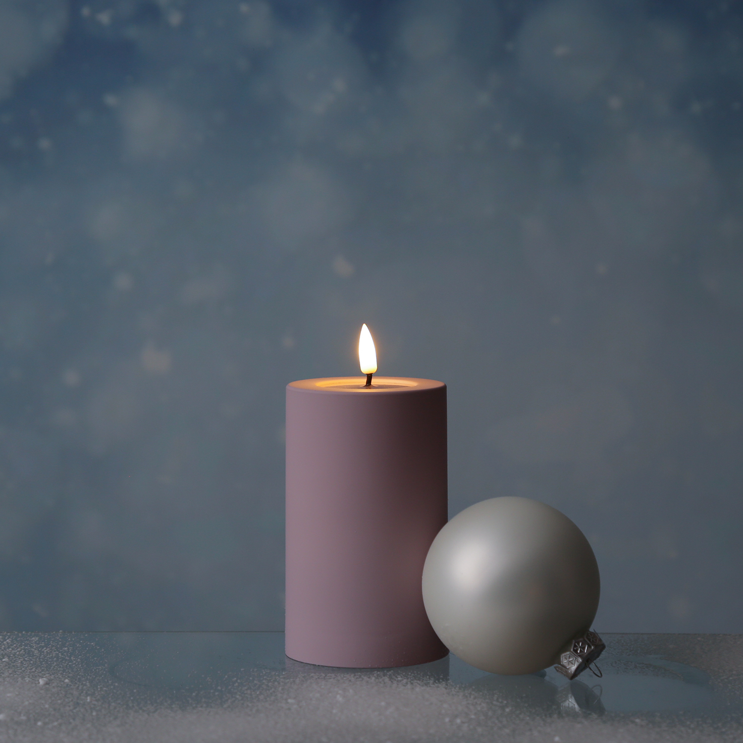 LED Stumpenkerze MIA - Kunststoff - realistische 3D Flamme - H: 12,5cm - outdoor - pastell lila LED Stumpenkerze MIA - Kunststoff - realistische 3D Flamme - H: 12,5cm - outdoor - pastell lila