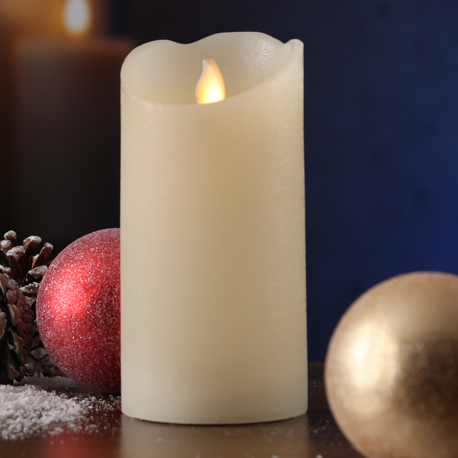 LED Kerze M-TWINKLE - Echtwachs - mechanisch bewegte Flamme - H: 15cm - D: 7,5cm - Timer - creme LED Kerze M-TWINKLE - Echtwachs - mechanisch bewegte Flamme - H: 15cm - D: 7,5cm - Timer - creme