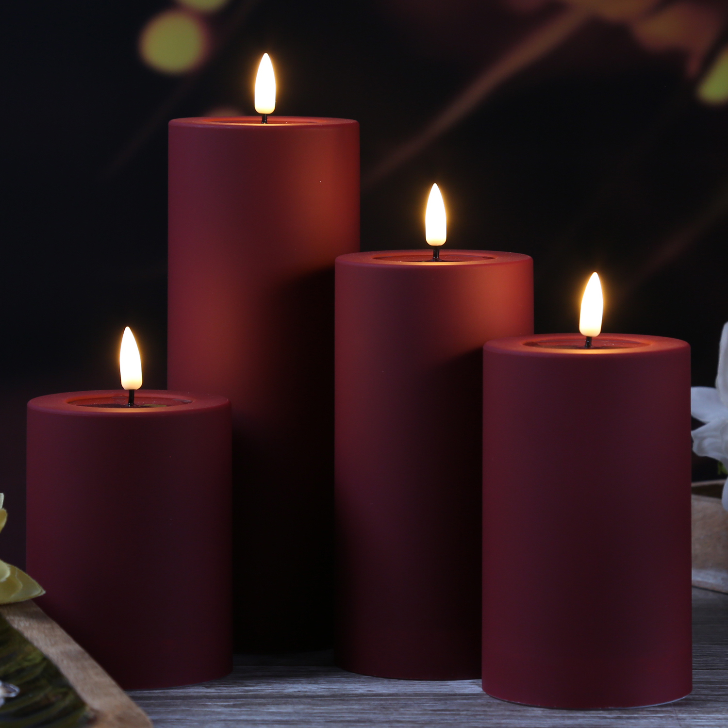 LED Stumpenkerze MIA - Kunststoff - realistische 3D Flamme - H: 15cm - f. Außen - bordeaux/dunkelrot LED Stumpenkerze MIA - Kunststoff - realistische 3D Flamme - H: 15cm - f. Außen - bordeaux/dunkelrot