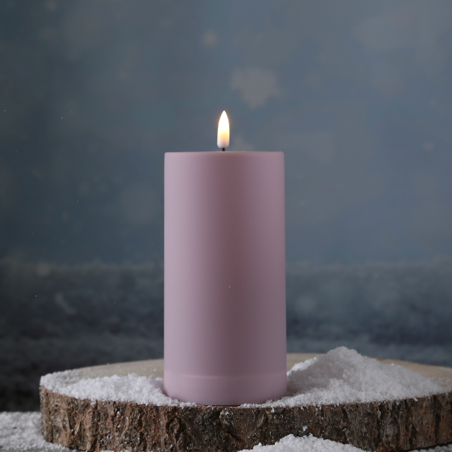 LED Stumpenkerze MIA - Kunststoff - realistische 3D Flamme - H: 15cm - outdoor - pastell lila LED Stumpenkerze MIA - Kunststoff - realistische 3D Flamme - H: 15cm - outdoor - pastell lila