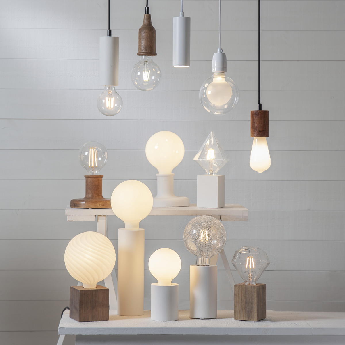 Lampenhalterung TUB - Tischleuchte - E27 - H: 25cm - stehend - Kabel mit Schalter - Holz - weiß Lampenhalterung TUB - Tischleuchte - E27 - H: 25cm - stehend - Kabel mit Schalter - Holz - weiß