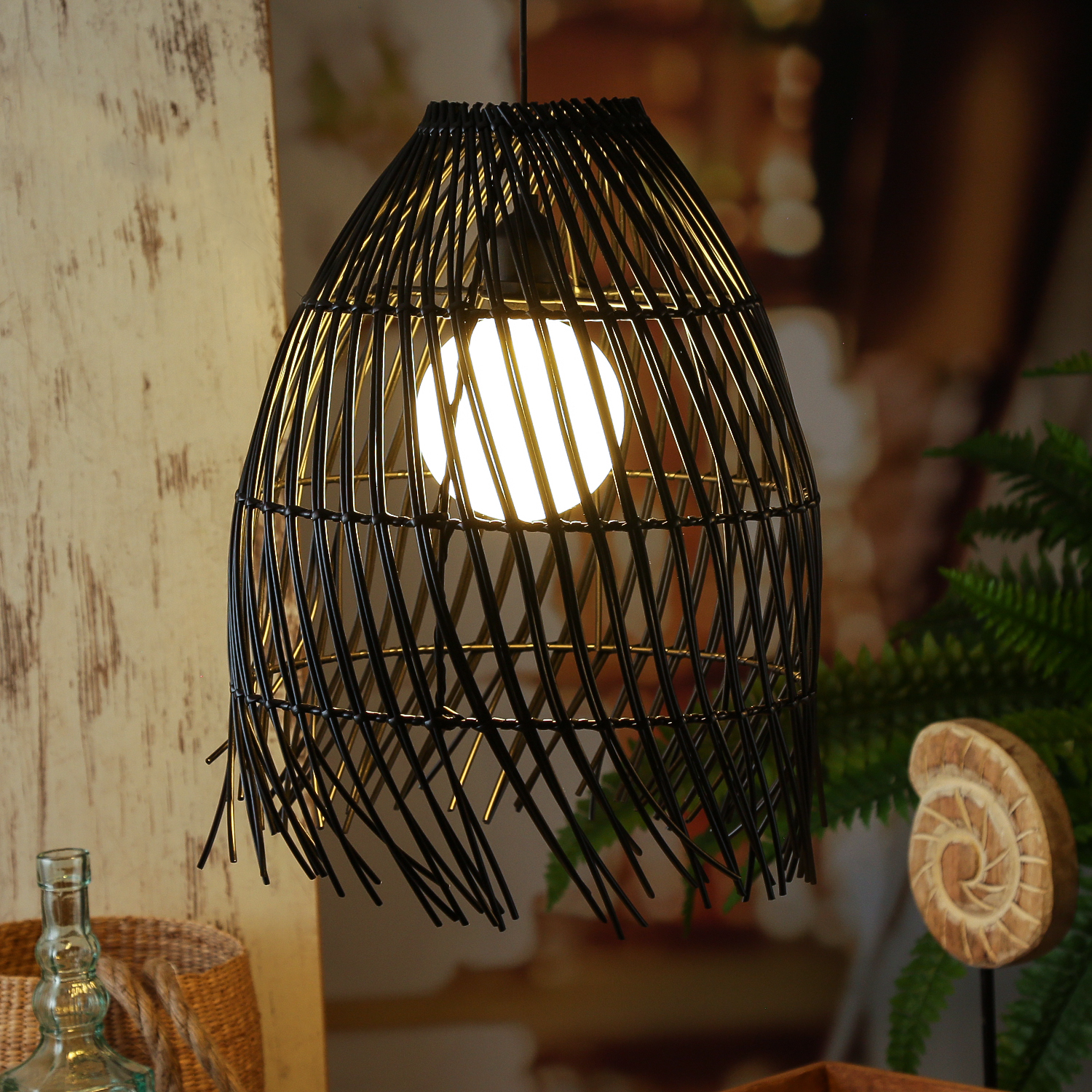 LED Solar Haengeleuchte BOHO - Lampenschirm in Korboptik - warmweiss - H- 36cm - Lichtsensor - schwarz