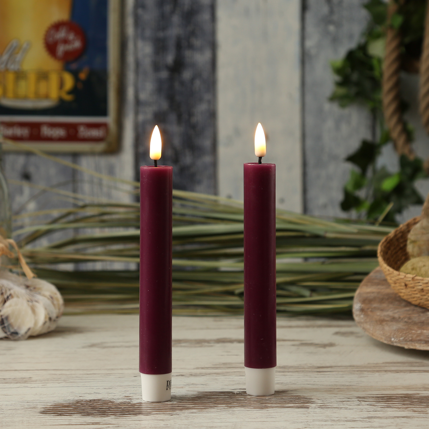 LED Stabkerzen MIA - Echtwachs - realistische 3D Flamme - H: 15cm - beere - 2 Stk LED Stabkerzen MIA - Echtwachs - realistische 3D Flamme - H: 15cm - beere - 2 Stk