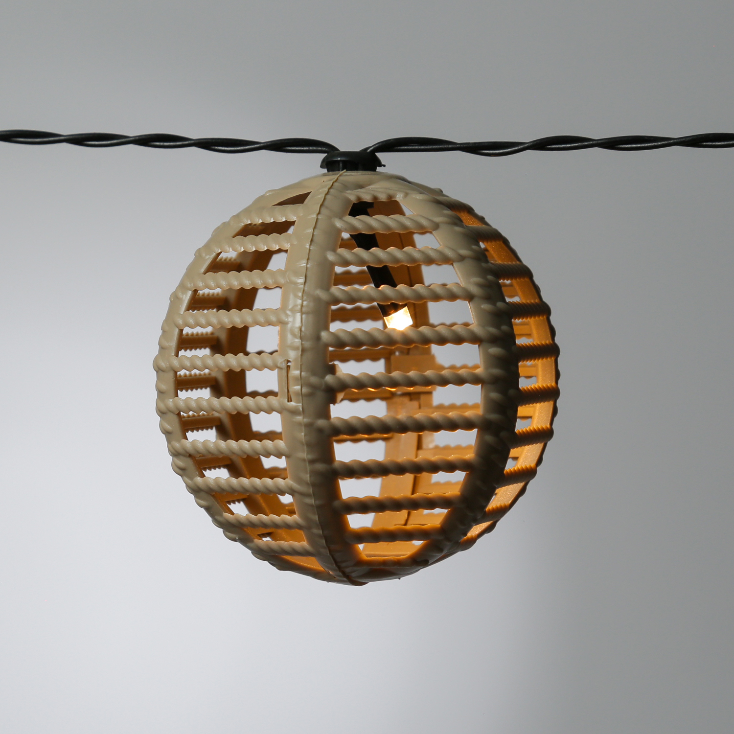 LED Solar Lichterkette Kugeln - 10 Kugeln in Rattanoptik - L: 2,7m - Timer - Lichtsensor - braun