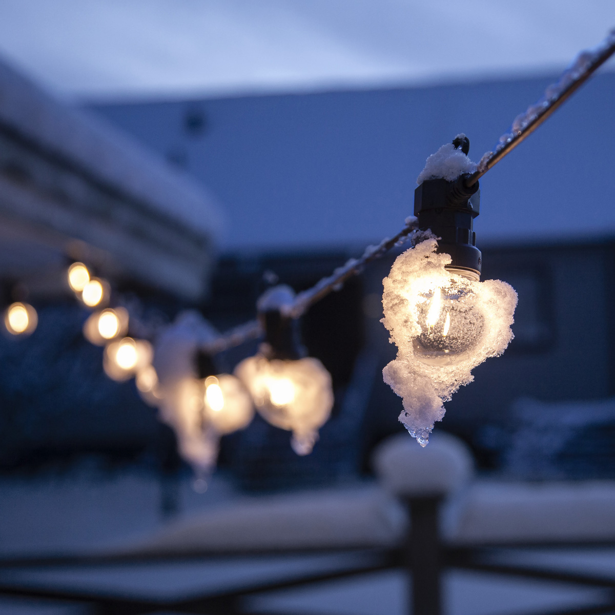 LED Lichterkette "CIRCUS" - 20 Kugeln, D: 5cm - warmweiße Filament LED - 8,8m - inkl.Trafo - outdoor LED Lichterkette "CIRCUS" - 20 Kugeln, D: 5cm - warmweiße Filament LED - 8,8m - inkl.Trafo - outdoor