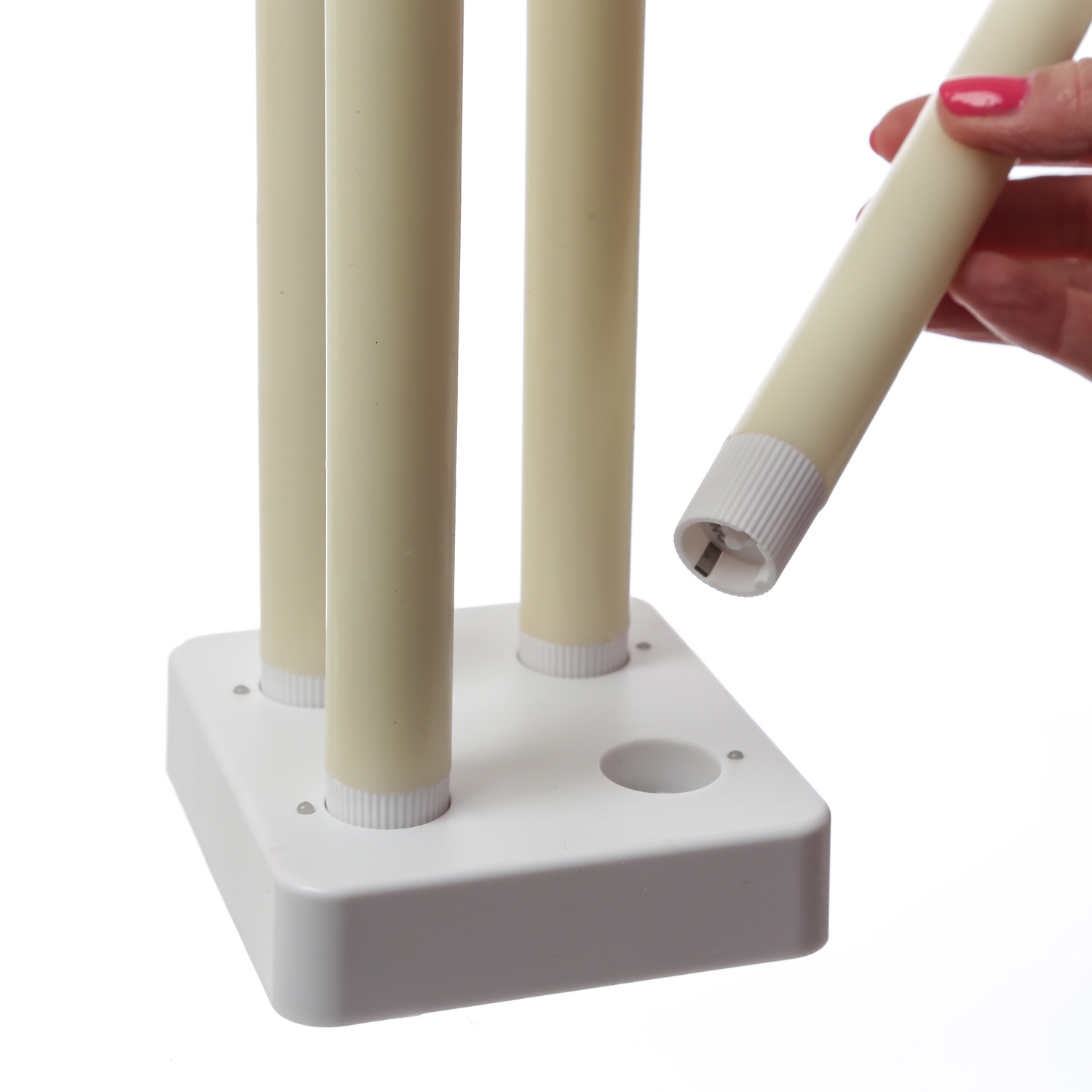 LED Stabkerzen LISA - Echtwachs - mit Ladestation - inkl. Fernbedienung - H: 25cm - creme - 4er Set LED Stabkerzen LISA - Echtwachs - mit Ladestation - inkl. Fernbedienung - H: 25cm - creme - 4er Set