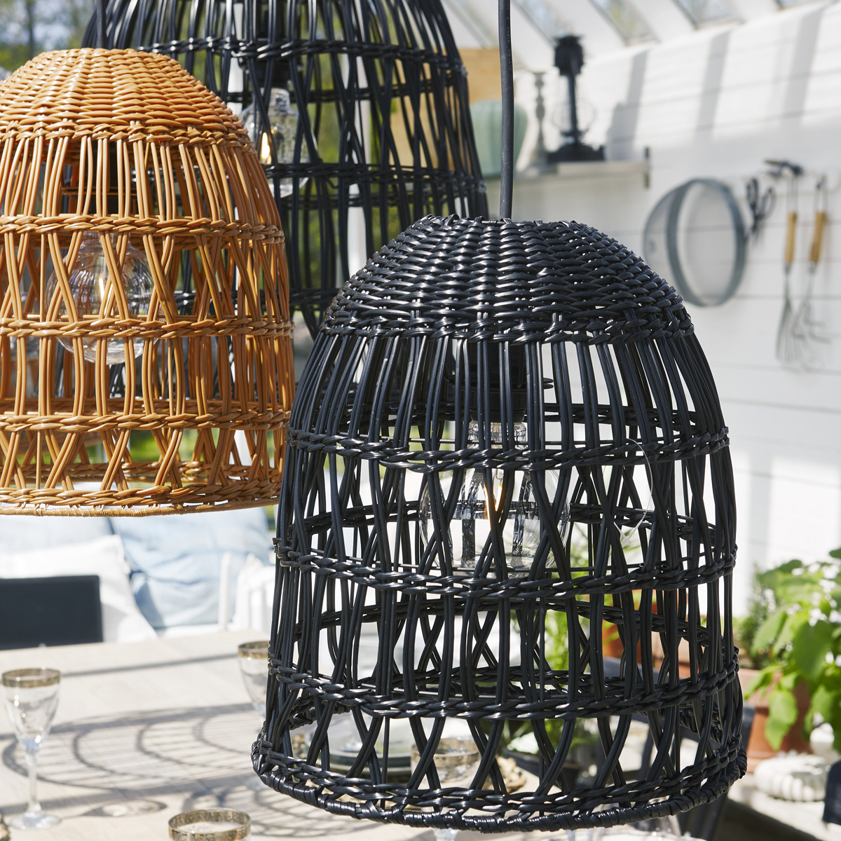 Lampenschirm BELL wetterfest - Rattan-Optik - mit E27 Kabelfassung - D: 48cm/H: 50cm - schwarz