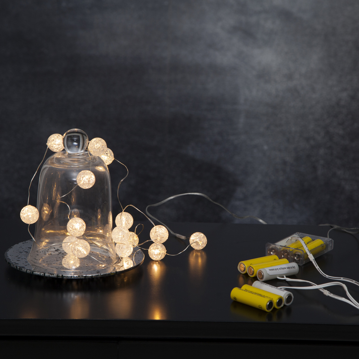 ED Draht Lichterkette "Kugeln" - 15 warmweiße LED - L: 1,4m - Batteriebetrieb - Timer - Transparent ED Draht Lichterkette "Kugeln" - 15 warmweiße LED - L: 1,4m - Batteriebetrieb - Timer - Transparent