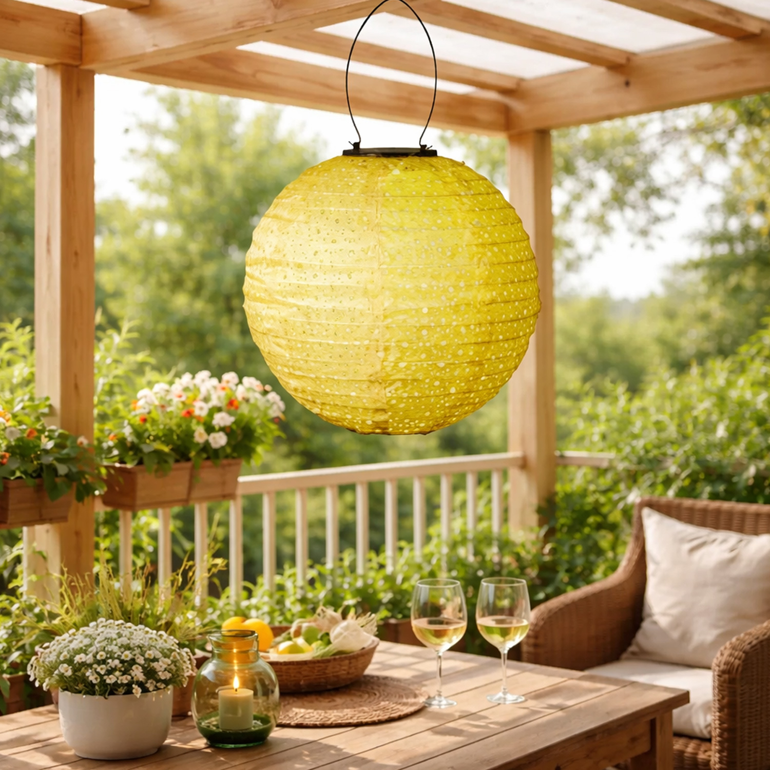 LED Solar Lampion - mit Blumenmuster - warmweiße LED - H: 25cm - D: 25cm - Lichtsensor - gelb