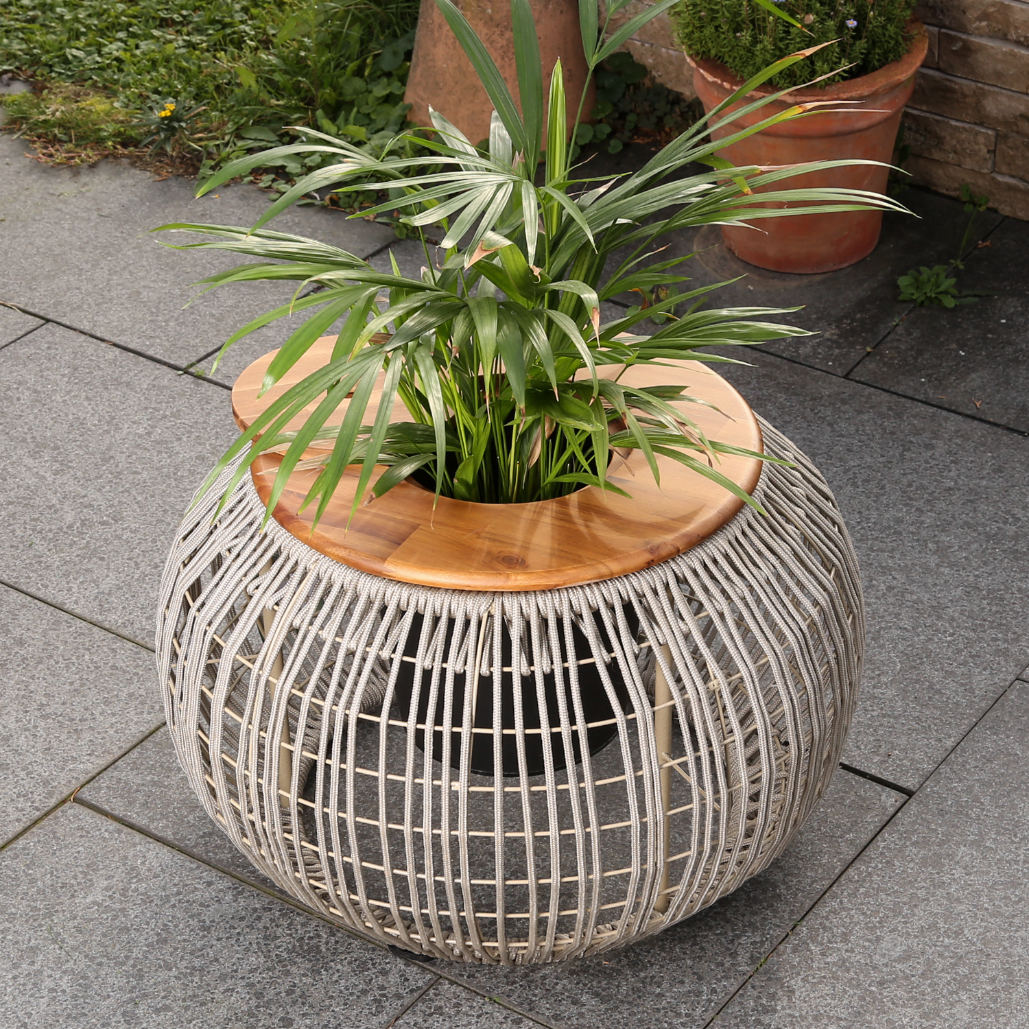 Garten Beistelltisch - integrierter Behälter - Kunststoffseil - H: 37cm - D: 58cm - beige