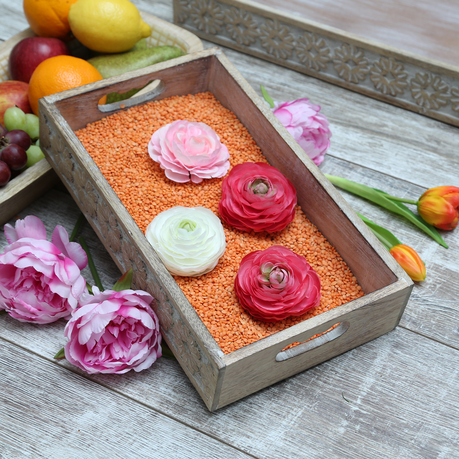 Tablett - Dekotablett - Blumenbordüre - Mangoholz - L: 34,7cm - B: 8cm - weiß gebleicht Tablett - Dekotablett - Blumenbordüre - Mangoholz - L: 34,7cm - B: 8cm - weiß gebleicht